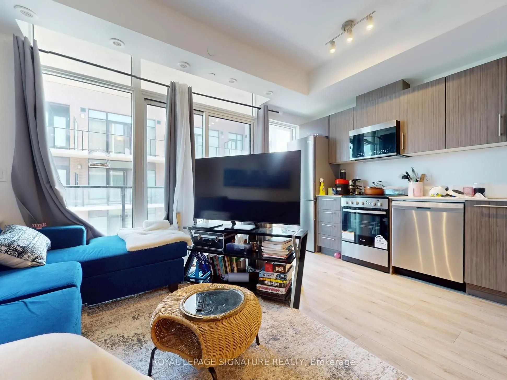 851 Sheppard Avenue W, #15