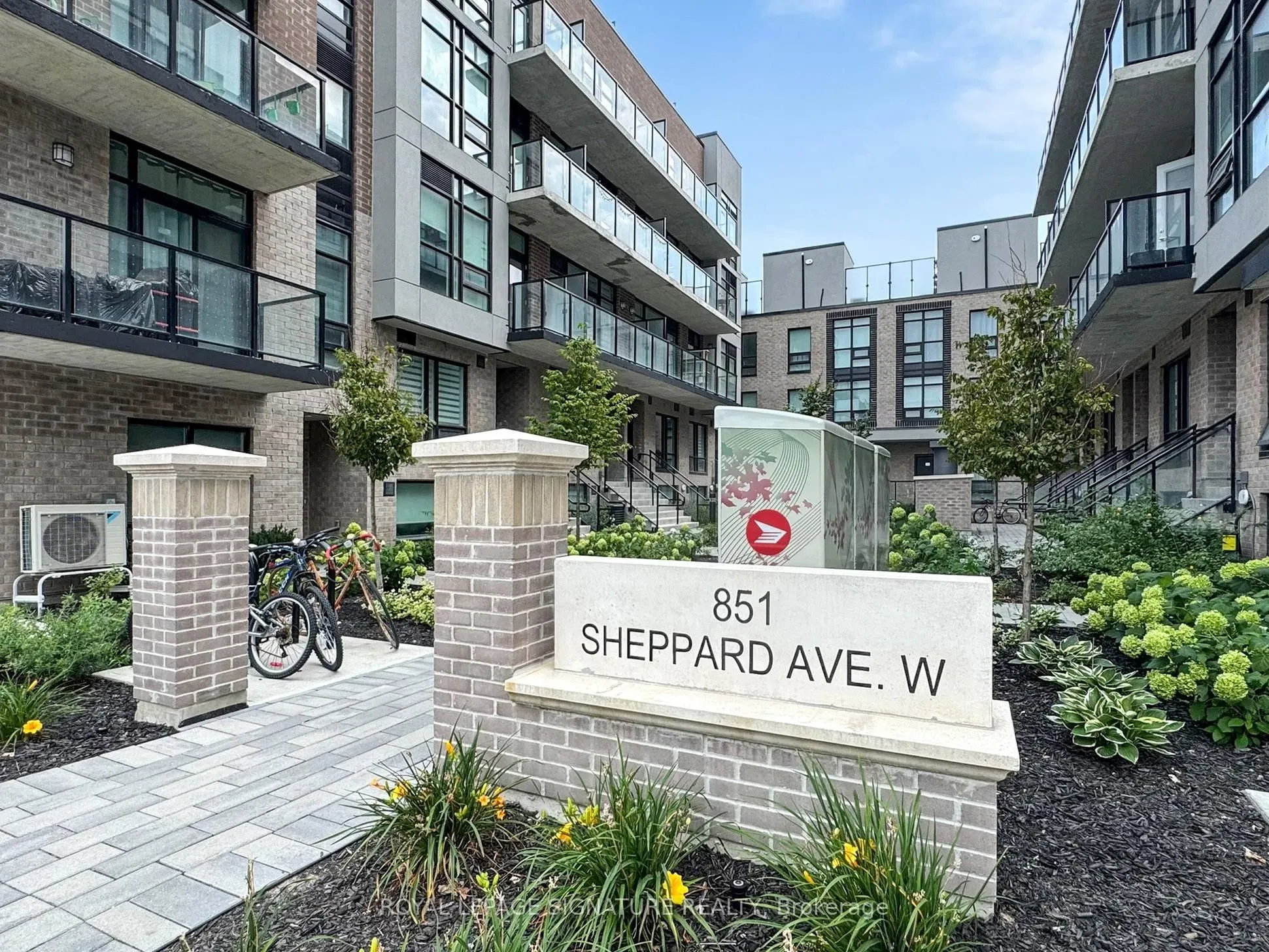 851 Sheppard Avenue W, #15