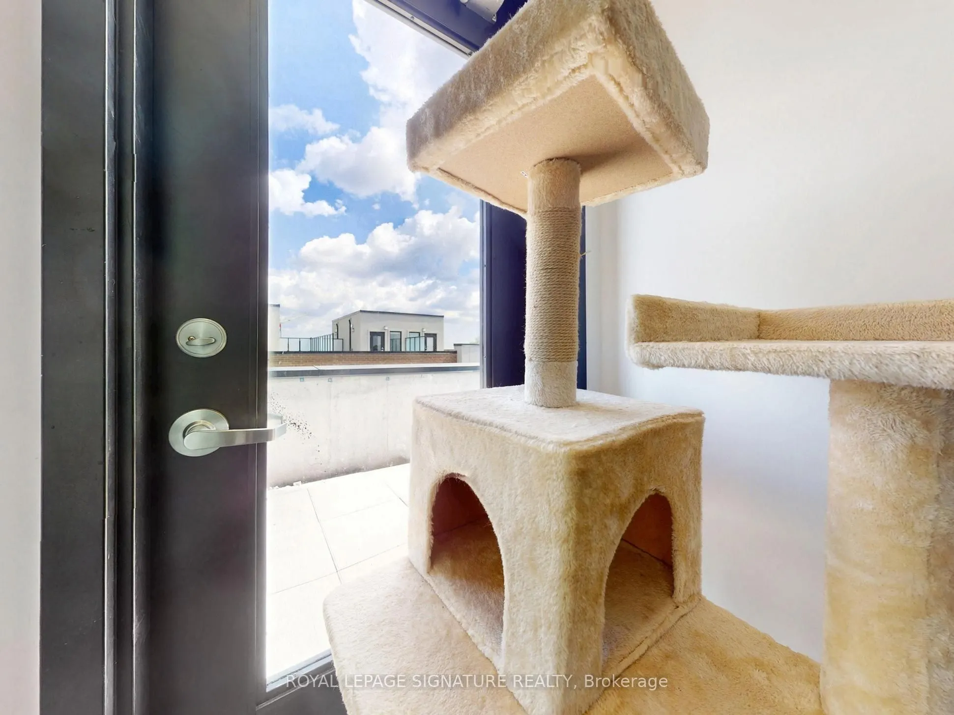 851 Sheppard Avenue W, #15