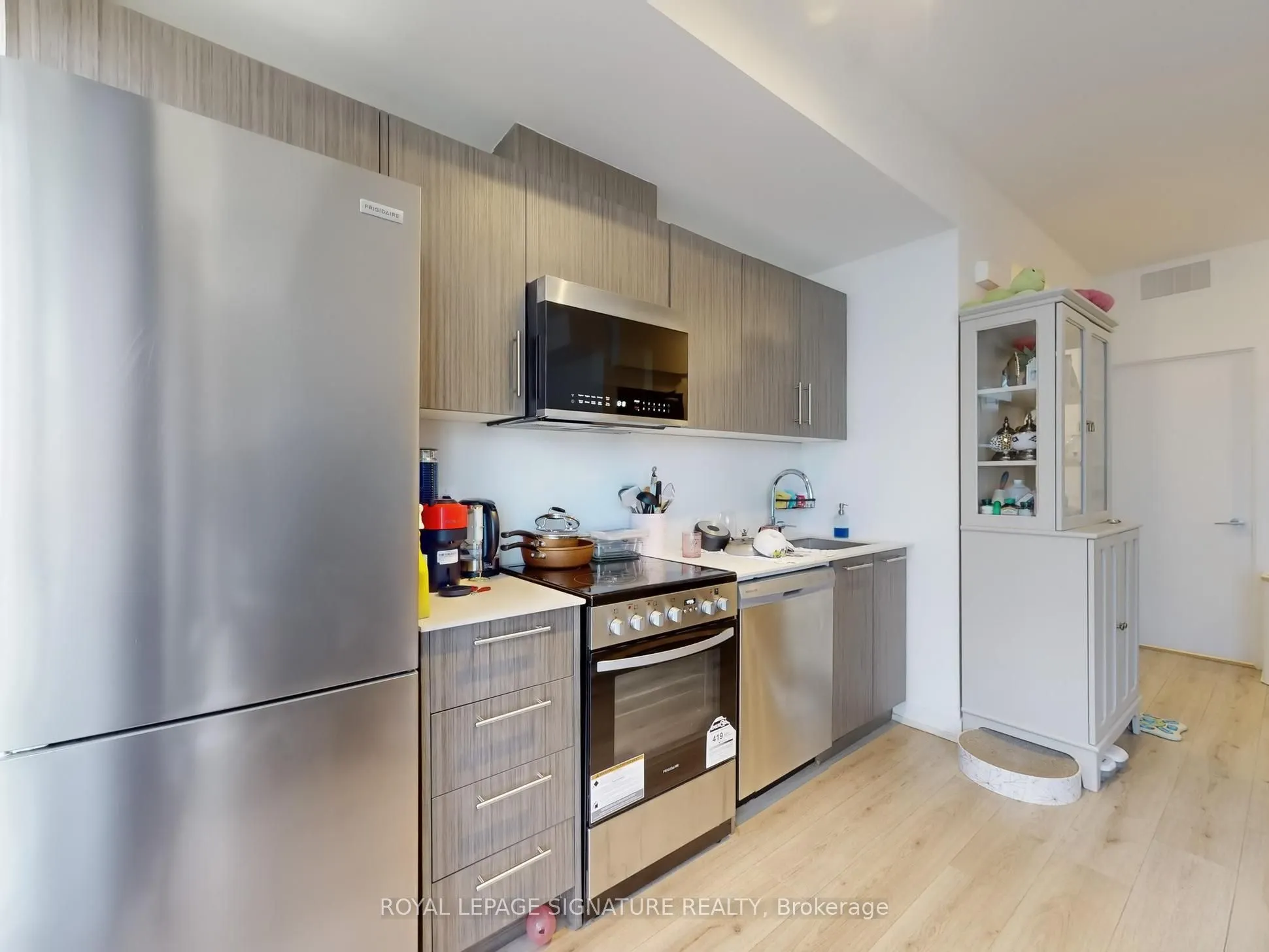 851 Sheppard Avenue W, #15