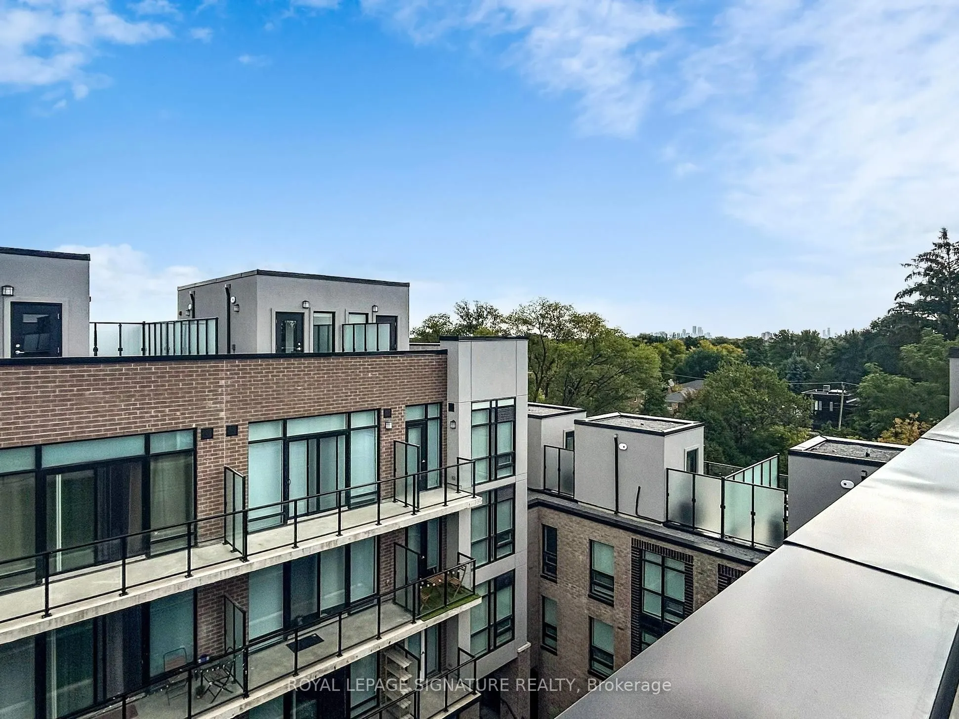 851 Sheppard Avenue W, #15