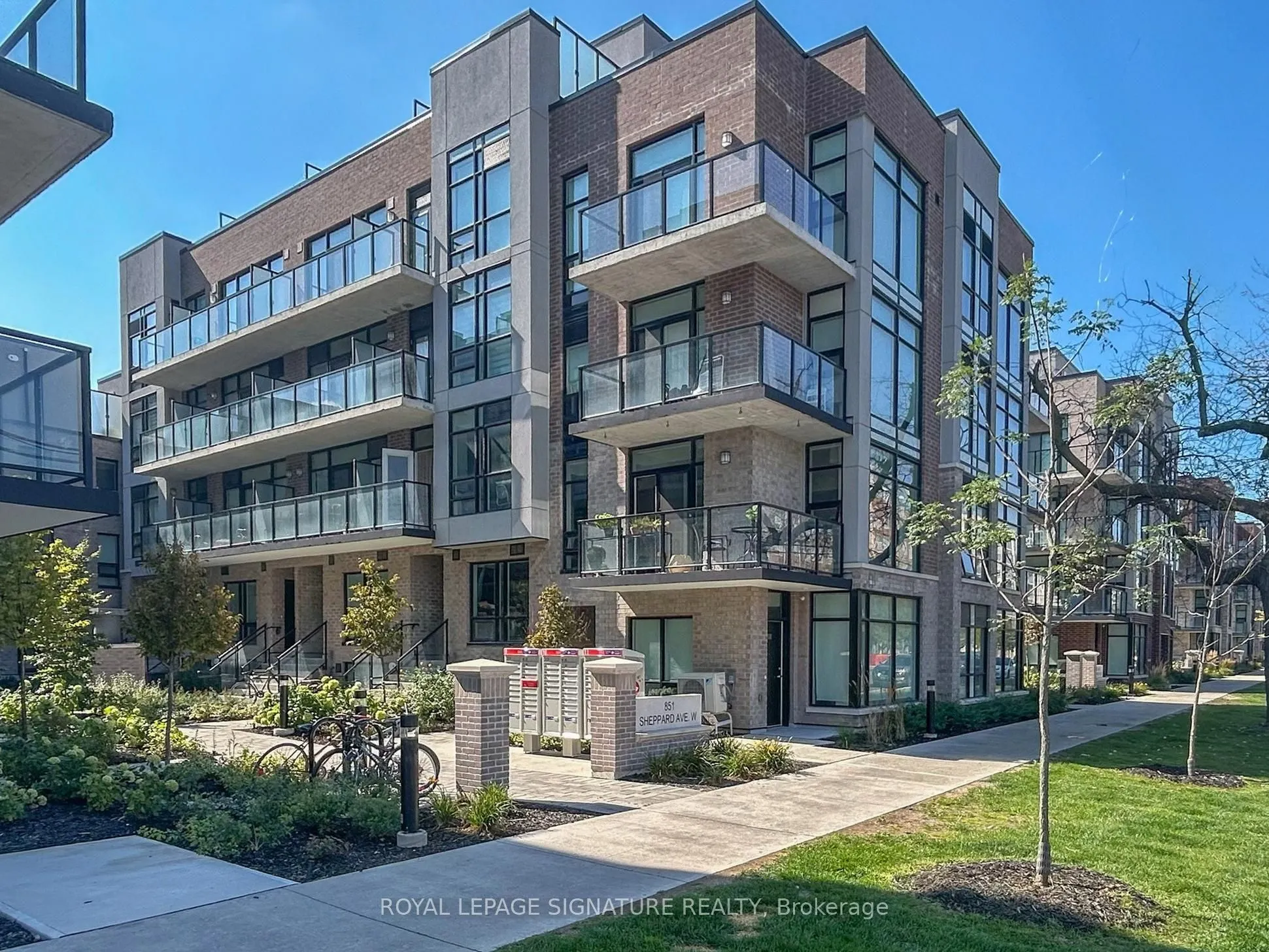 851 Sheppard Avenue W, #15
