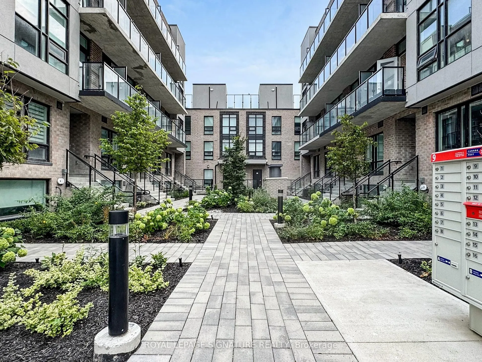 851 Sheppard Avenue W, #15