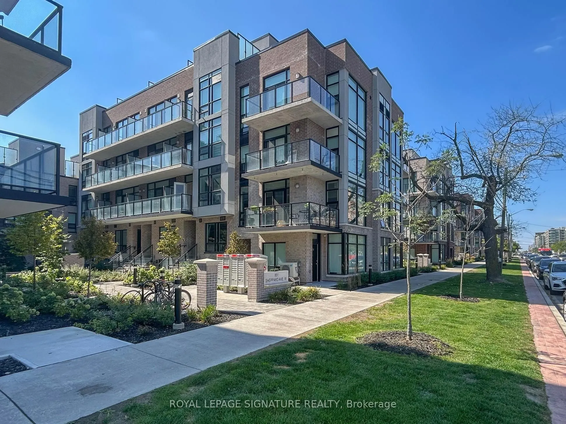 851 Sheppard Avenue W, #15