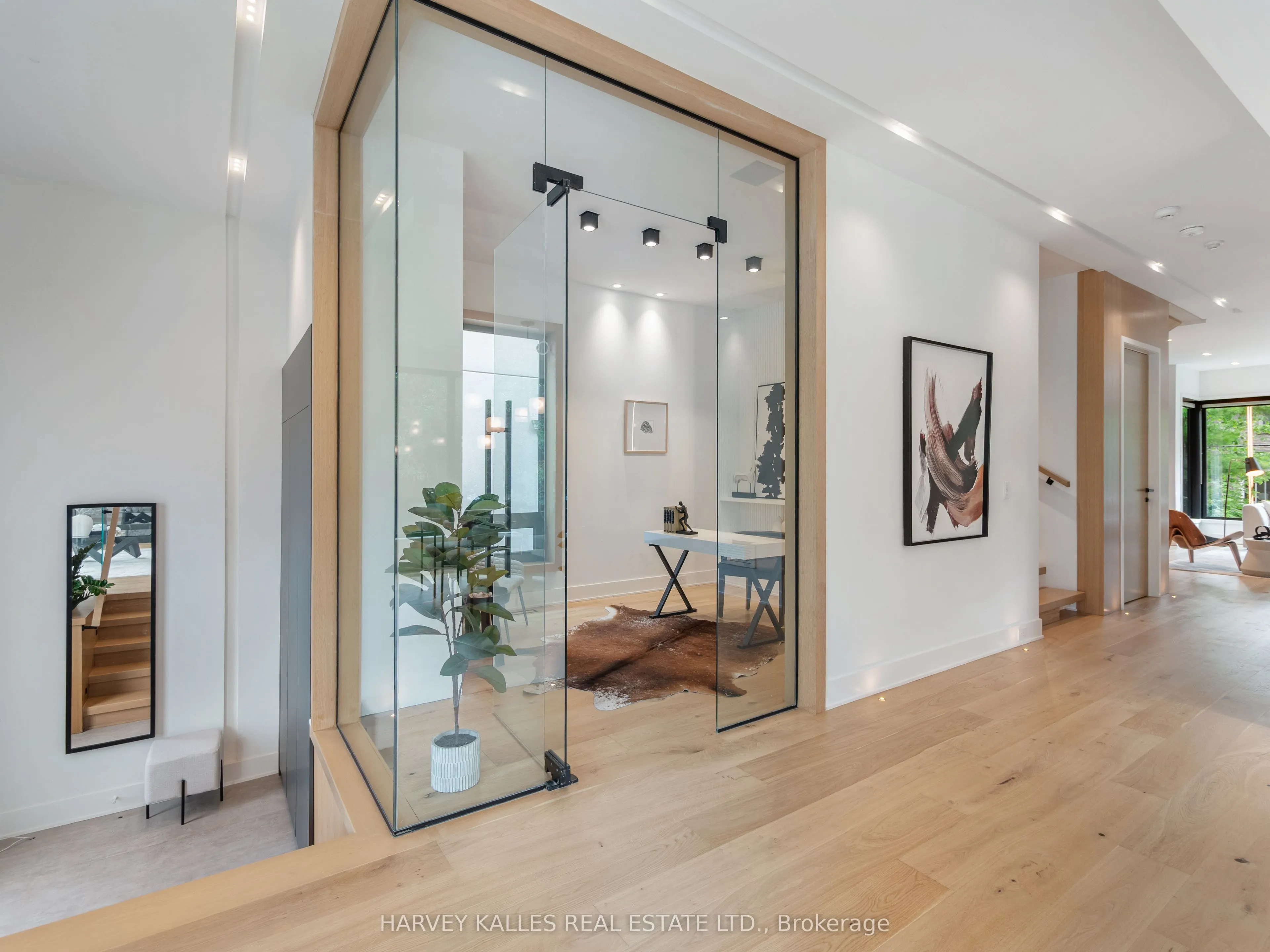 585 Bedford park Avenue