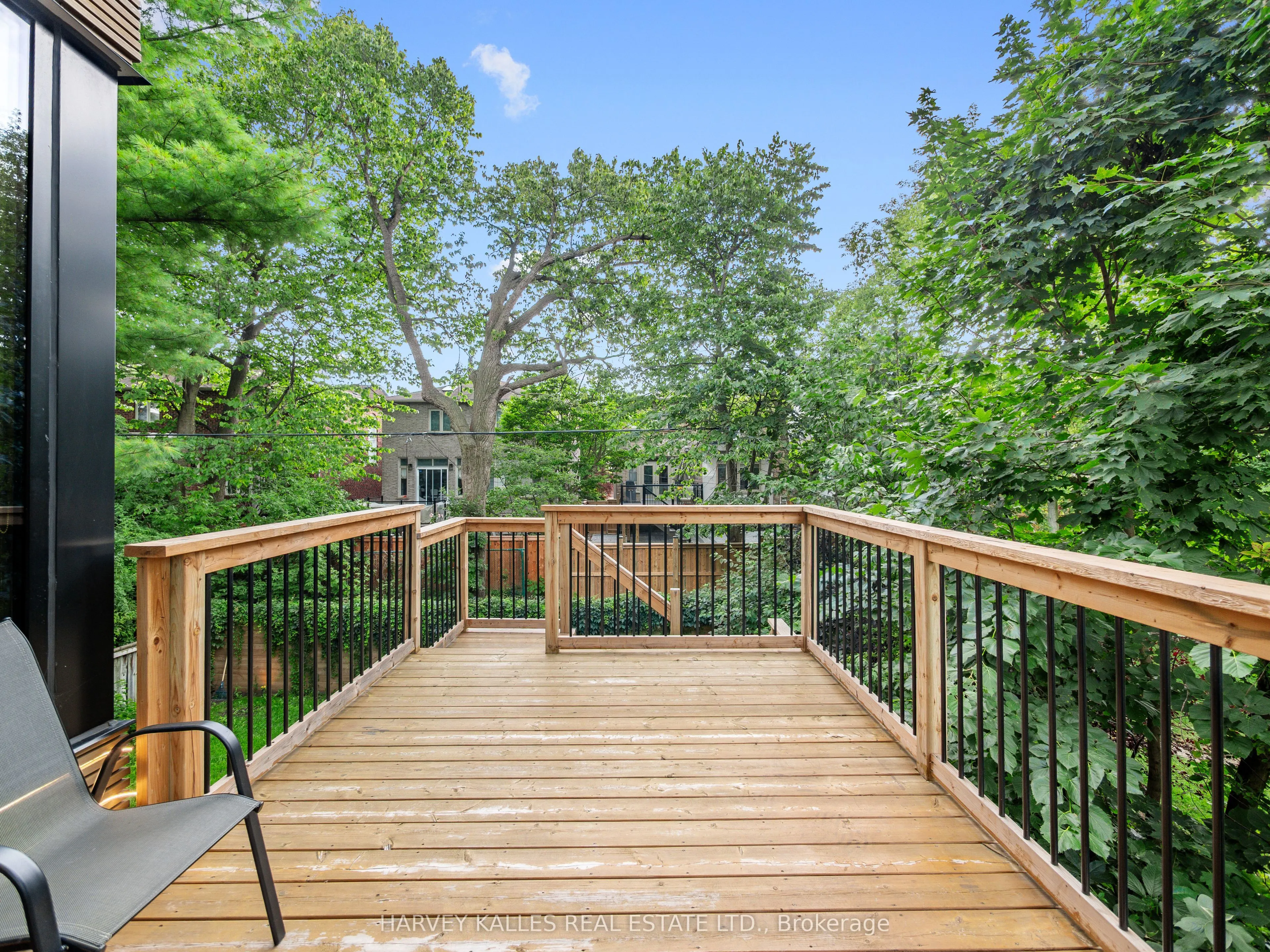 585 Bedford park Avenue
