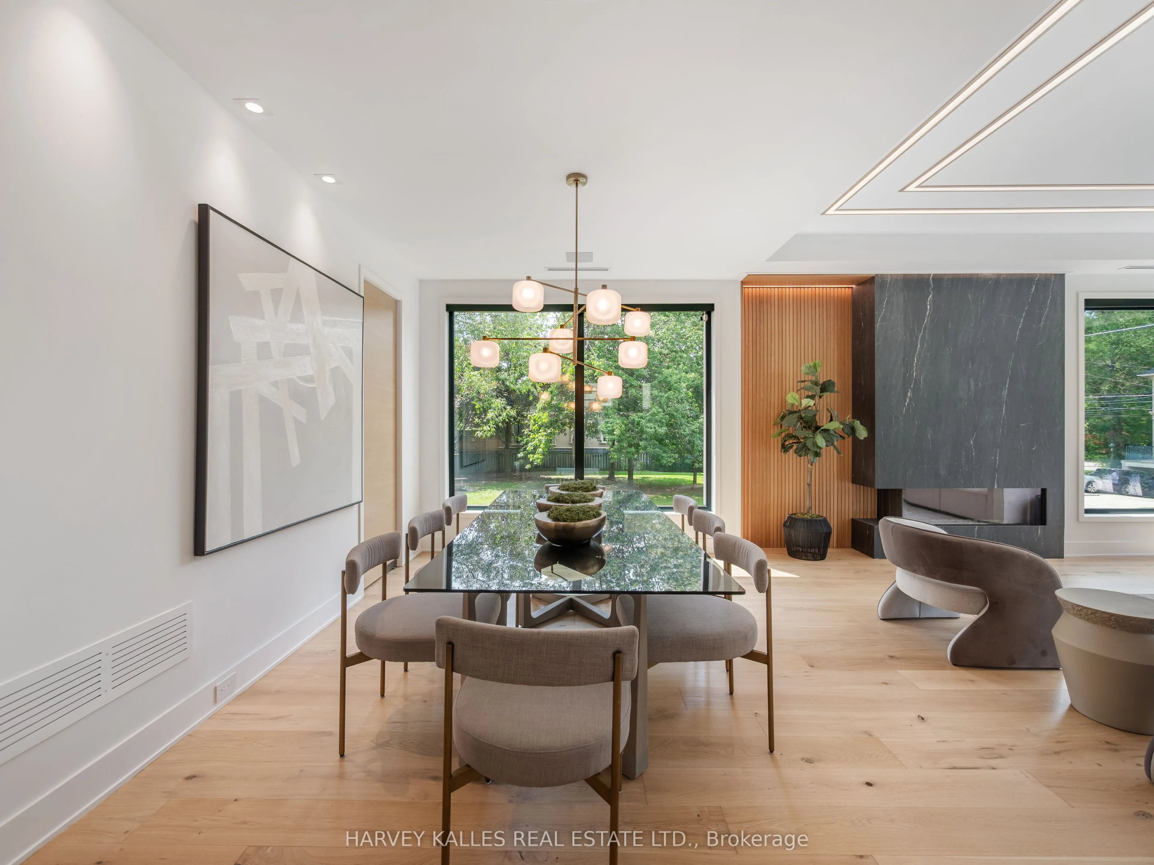 585 Bedford park Avenue
