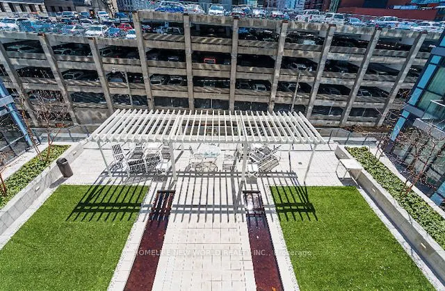 210 Simcoe Street, #501