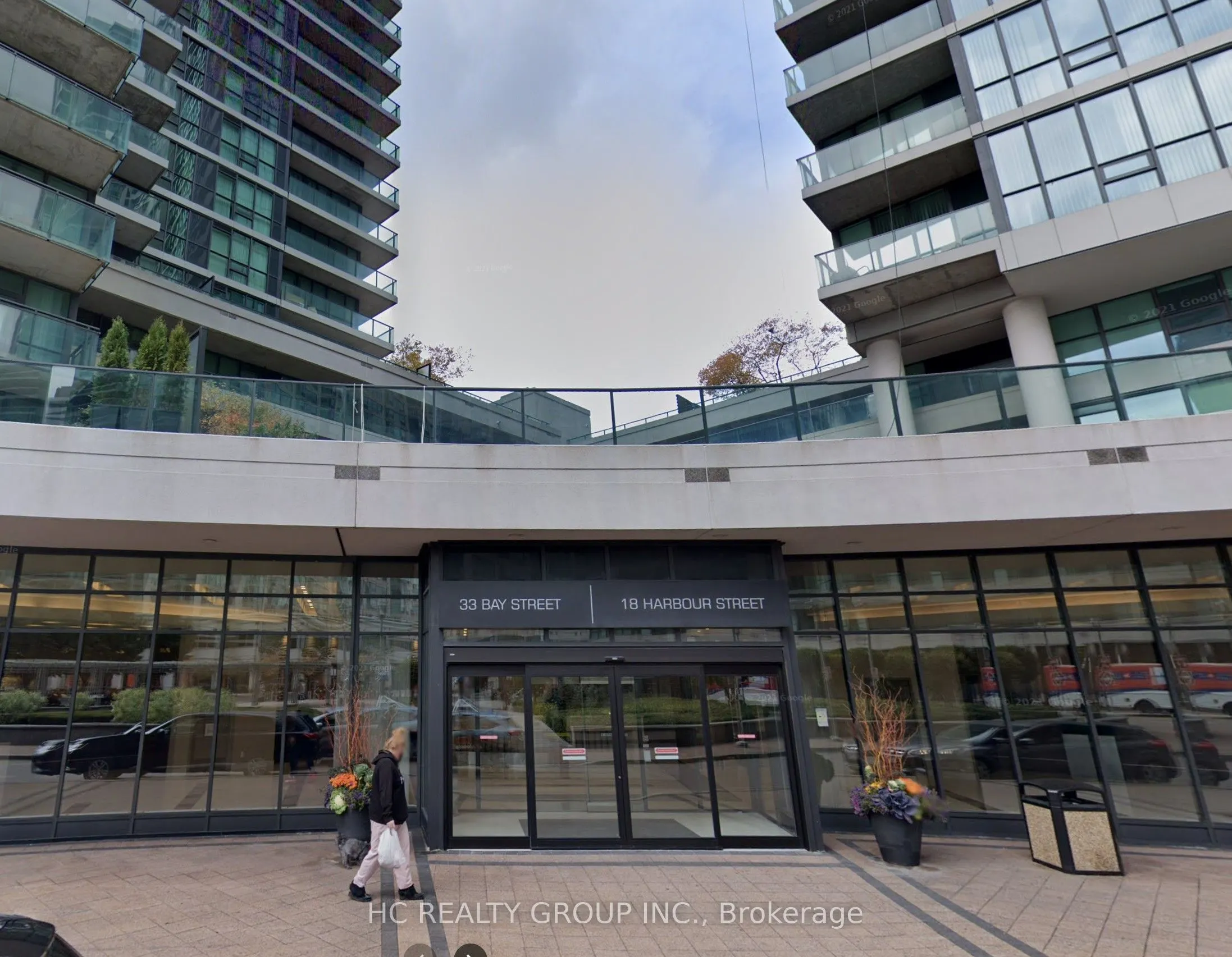 18 Harbour Street, #2105