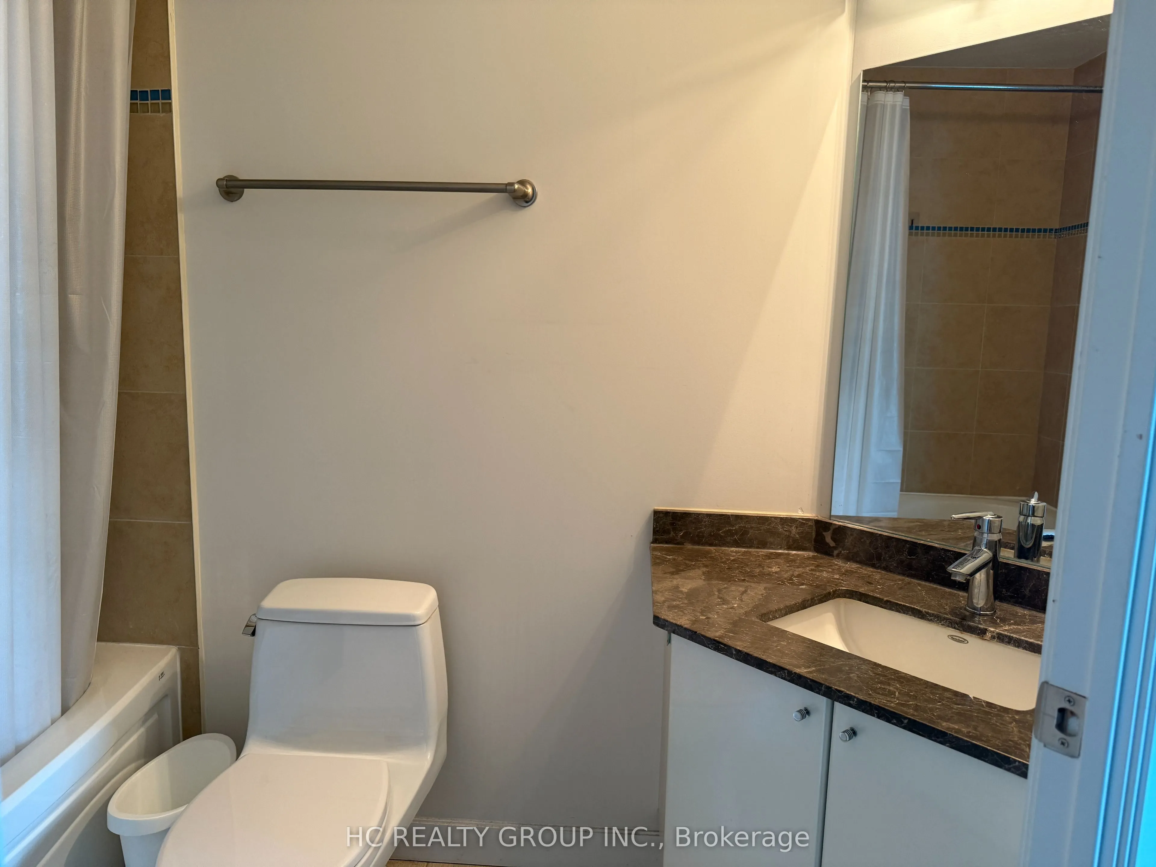 18 Harbour Street, #2105