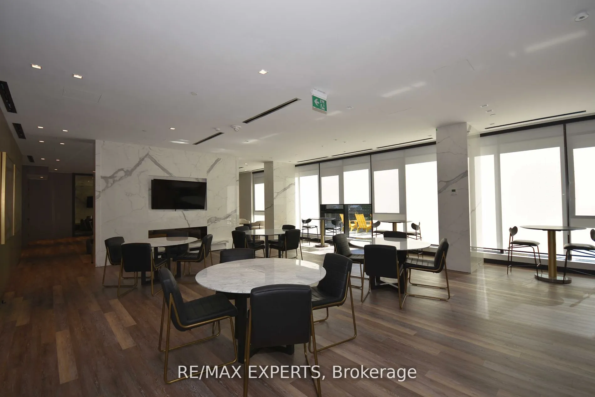8 Tippett Road, #1507