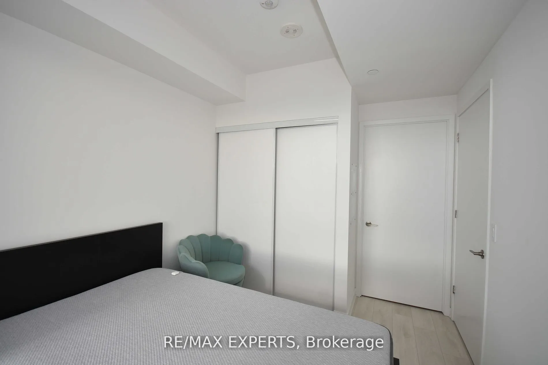 8 Tippett Road, #1507