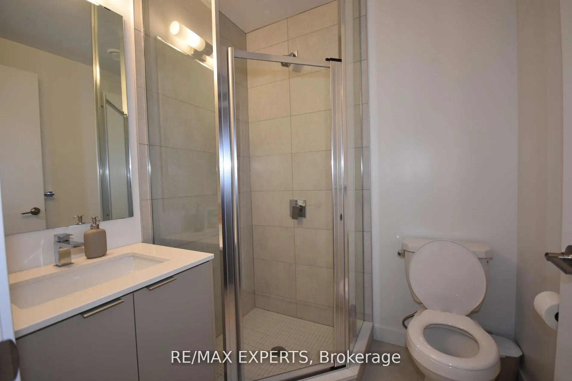 8 Tippett Road, #1507