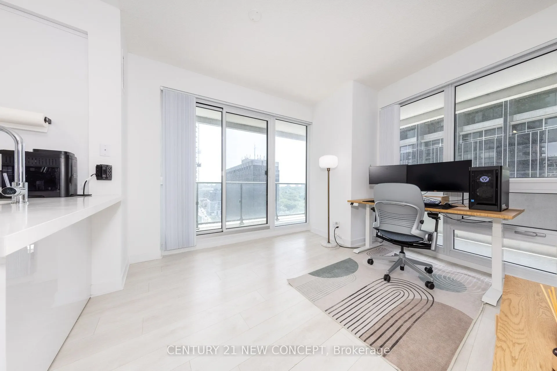 2221 Yonge Street, #1408