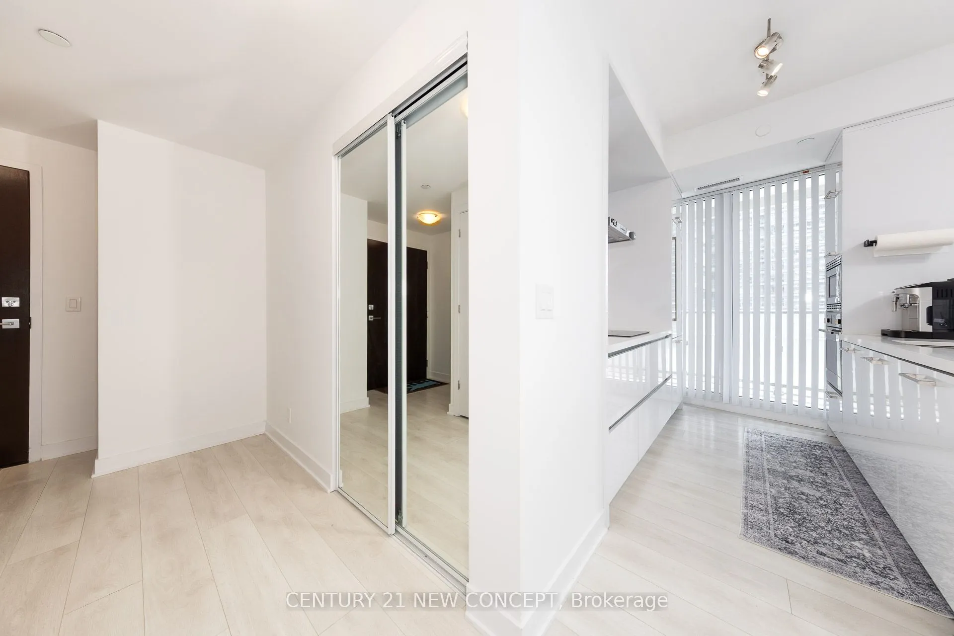 2221 Yonge Street, #1408
