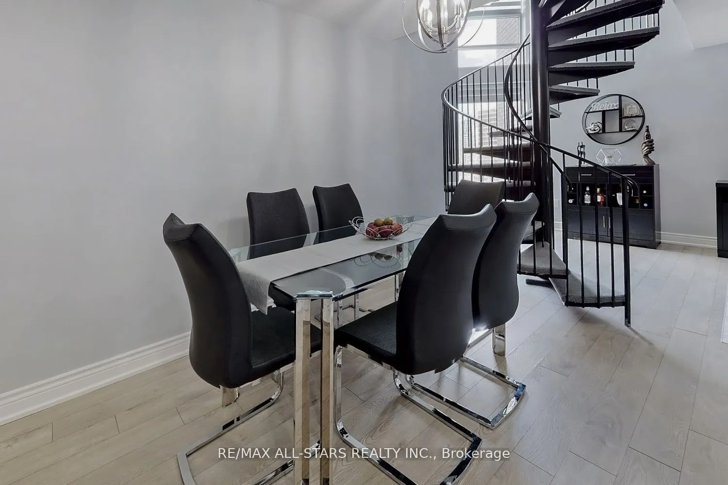 28 Pemberton Avenue, #1111