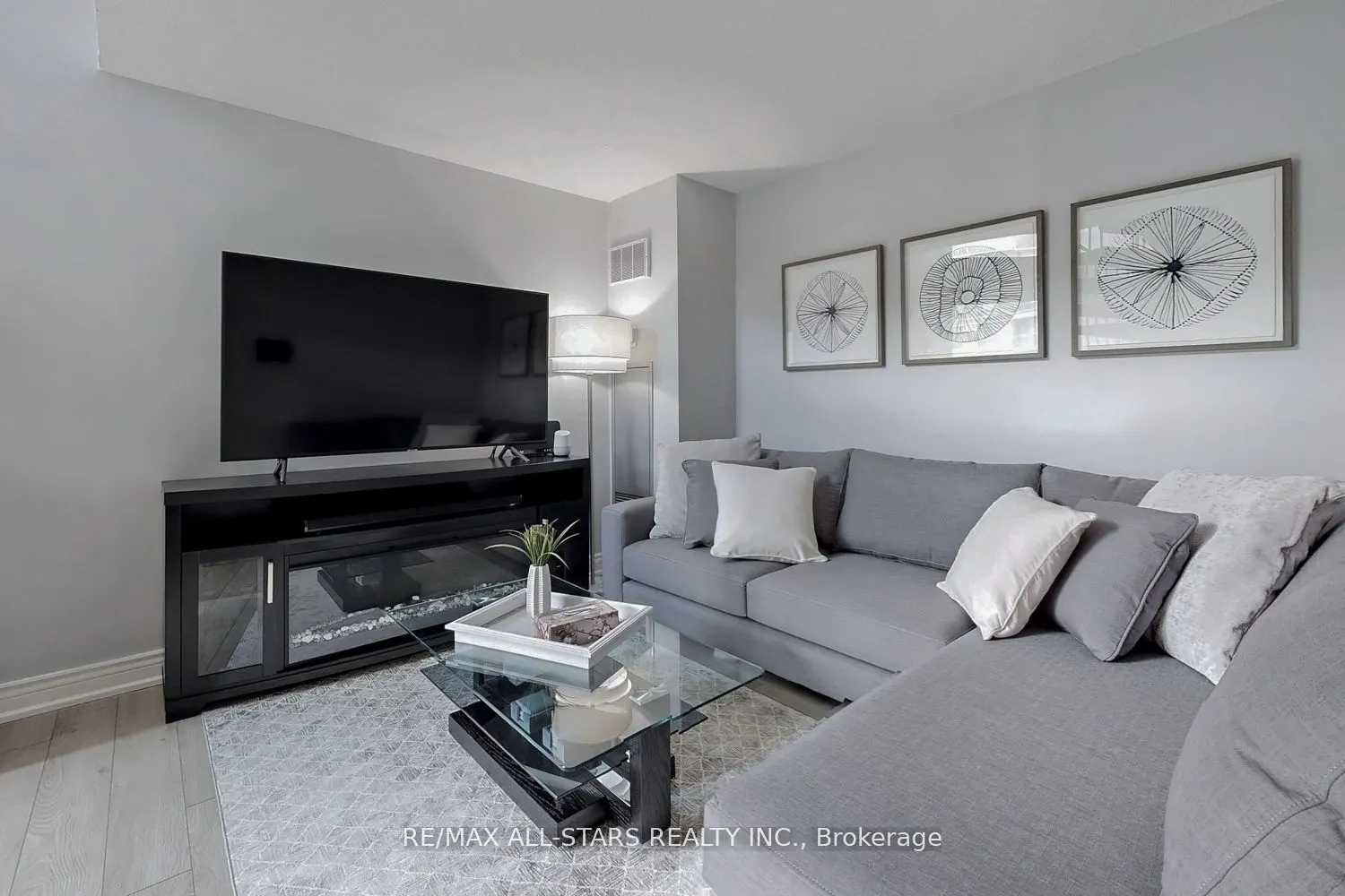 28 Pemberton Avenue, #1111
