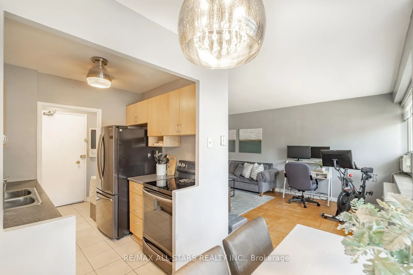 219 Wilson Avenue, #201