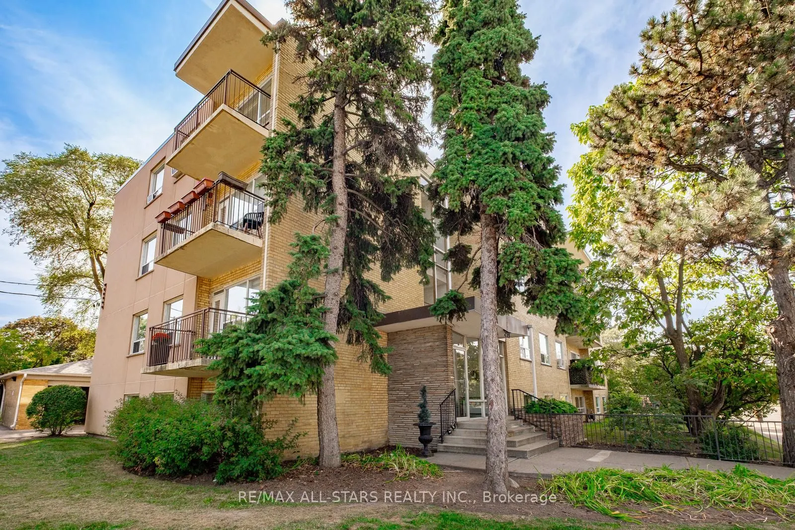219 Wilson Avenue, #201