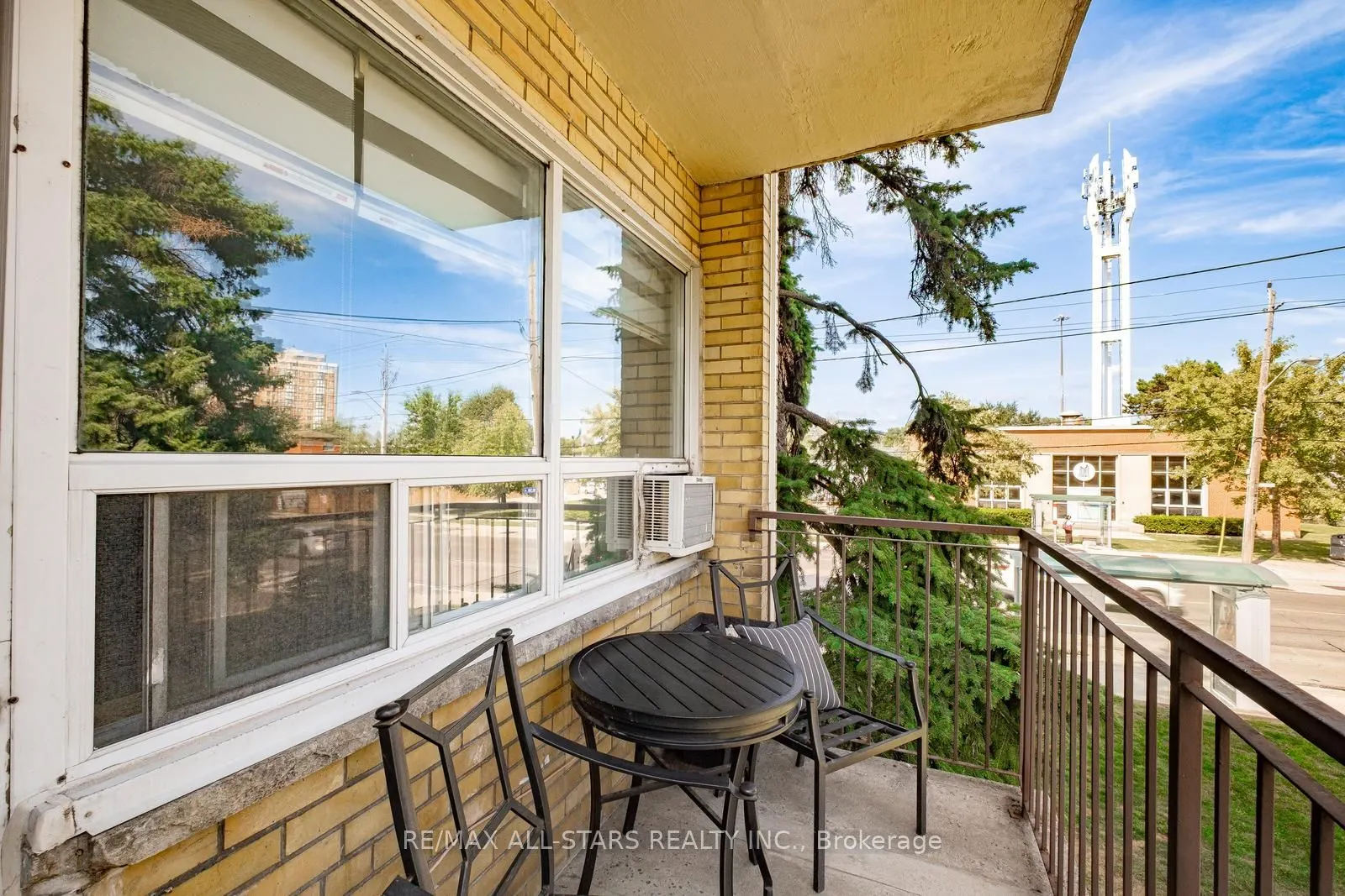 219 Wilson Avenue, #201