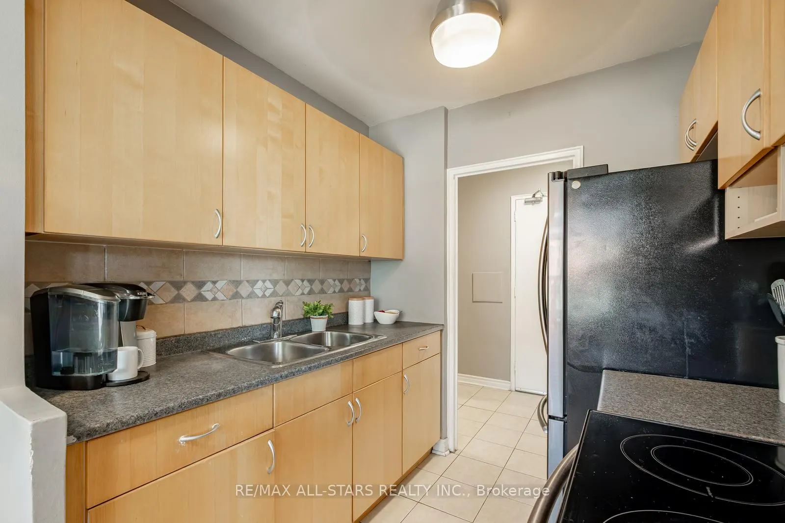 219 Wilson Avenue, #201