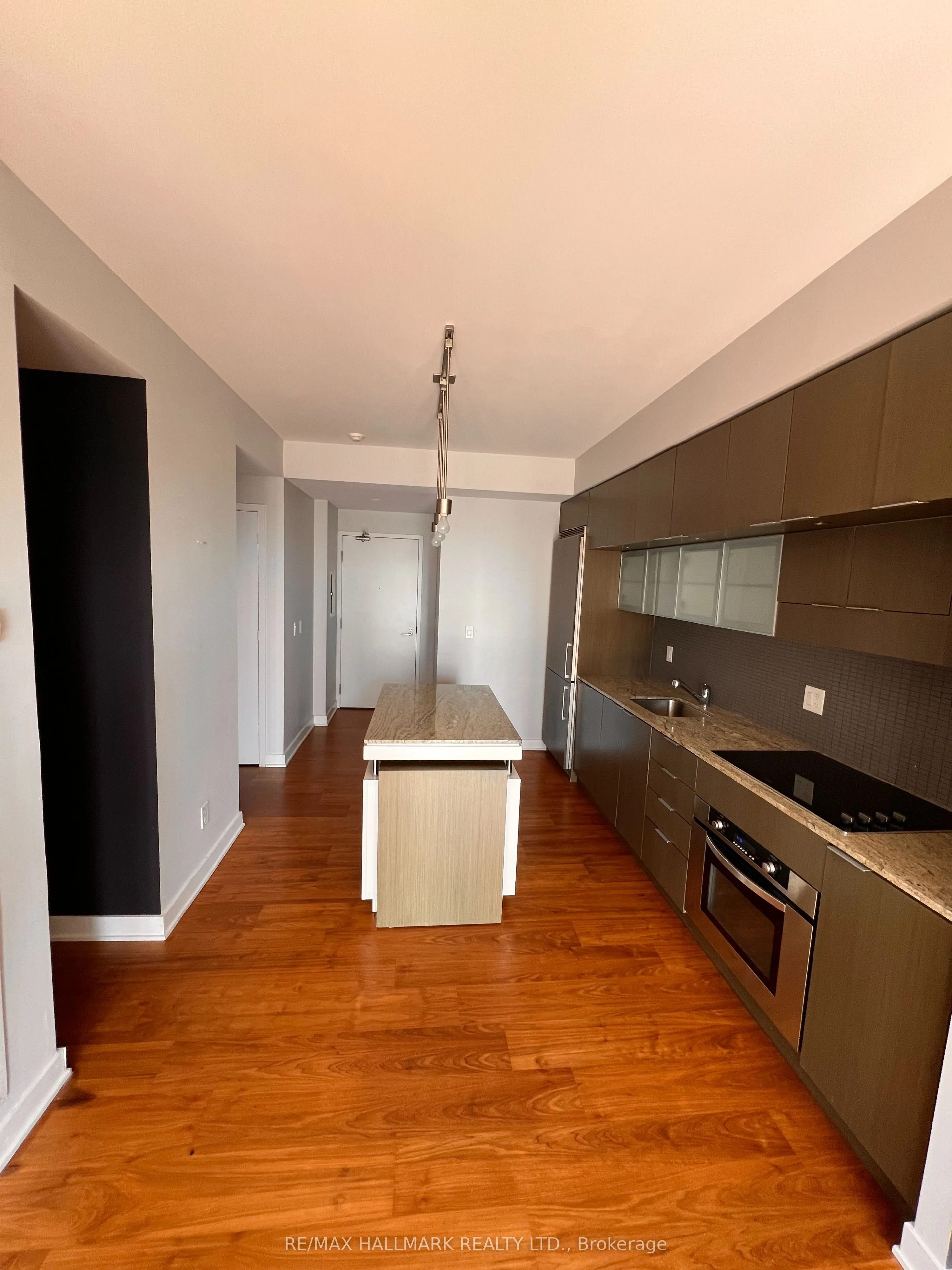 110 Charles Street E, #3105
