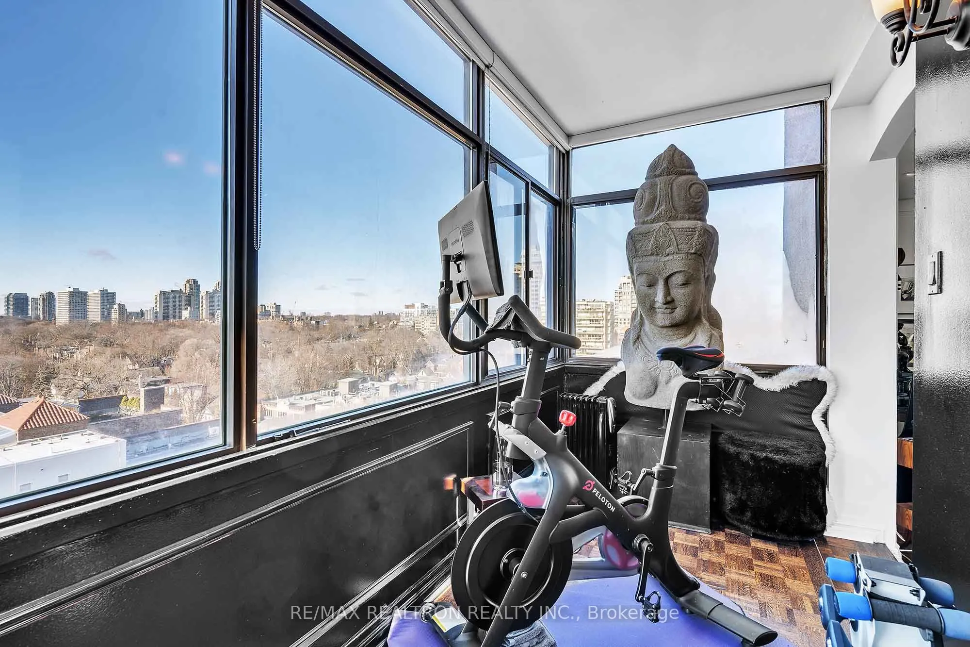 423 Avenue Road, #12