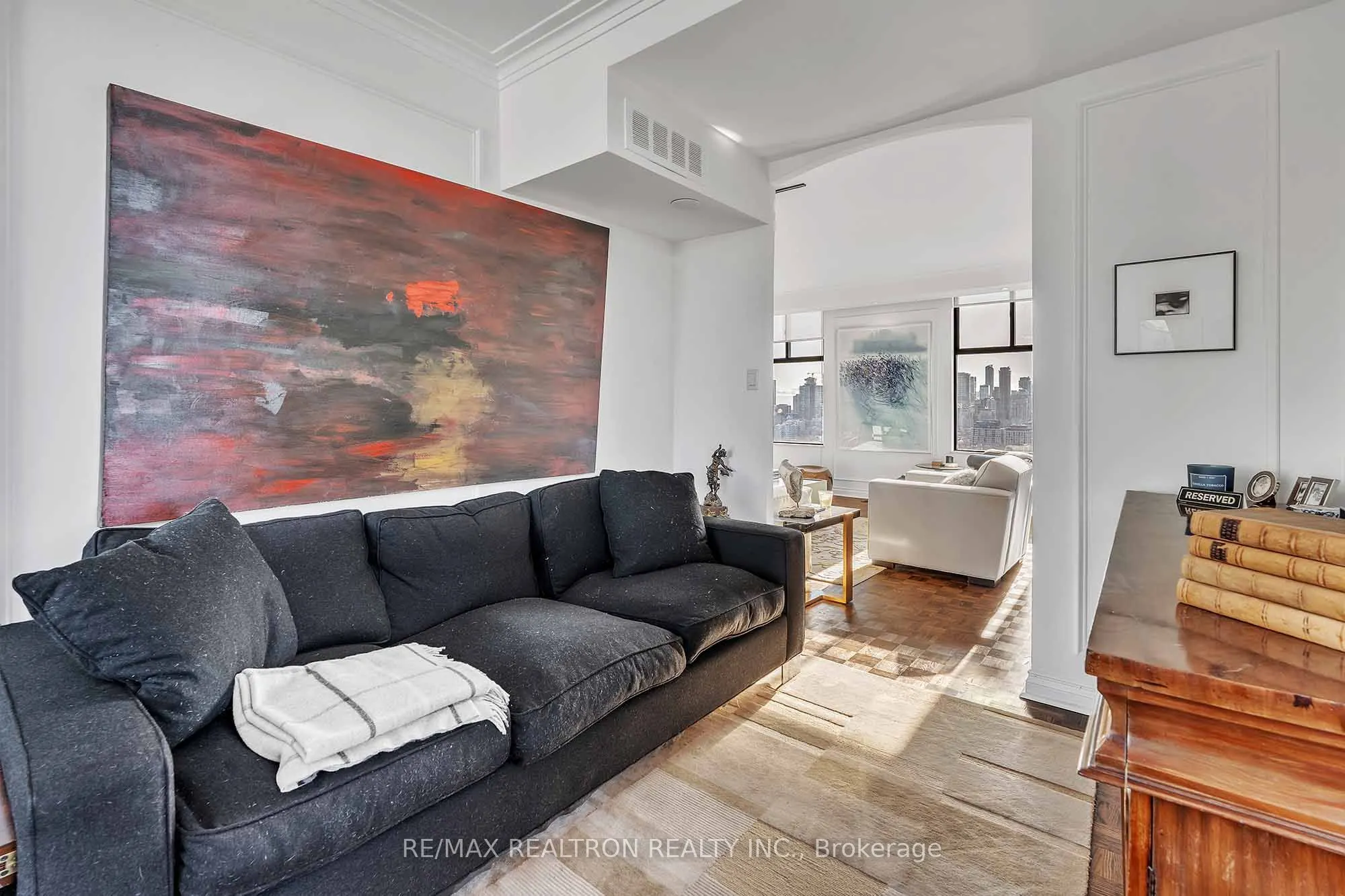 423 Avenue Road, #12