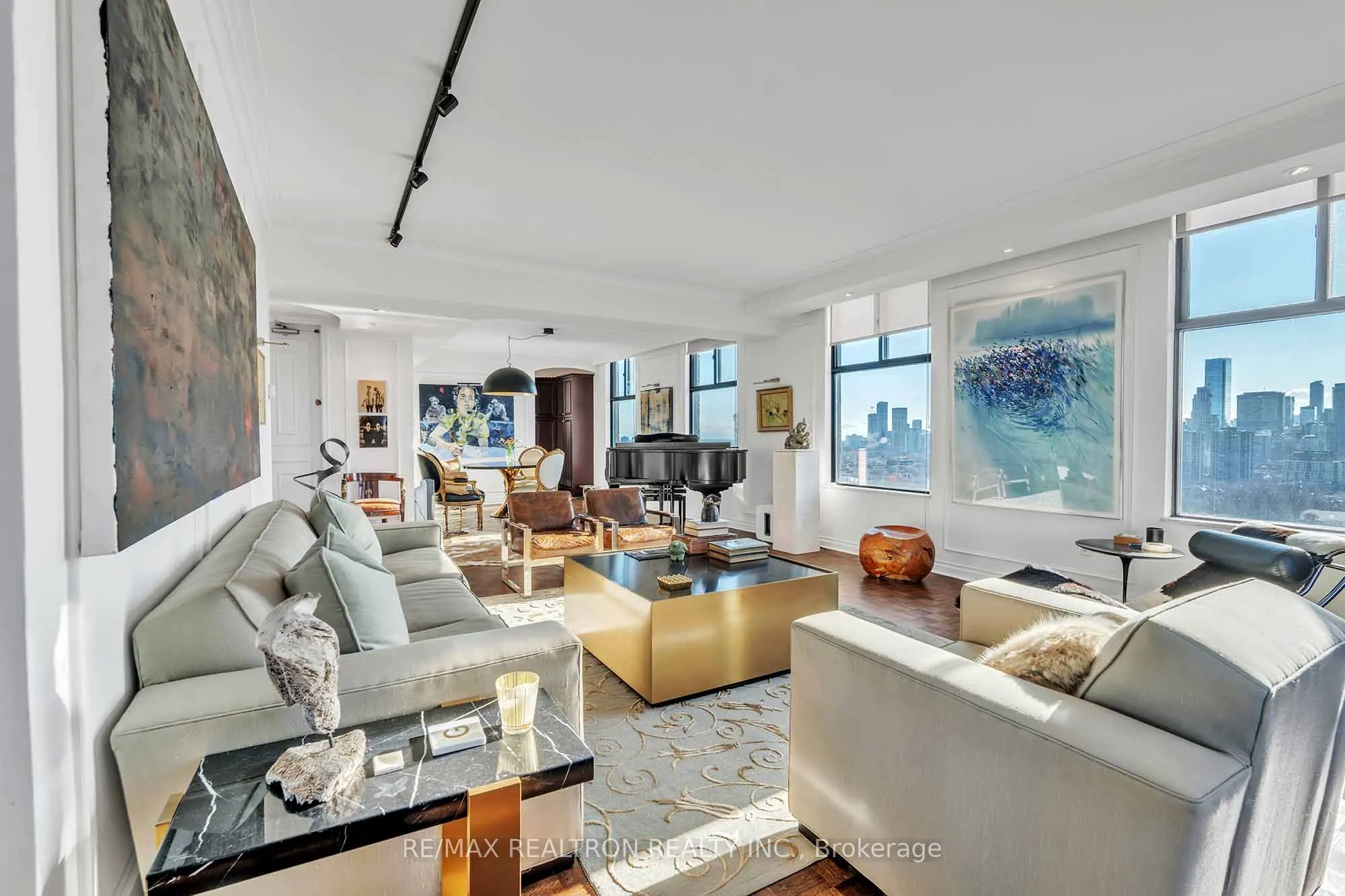 423 Avenue Road, #12