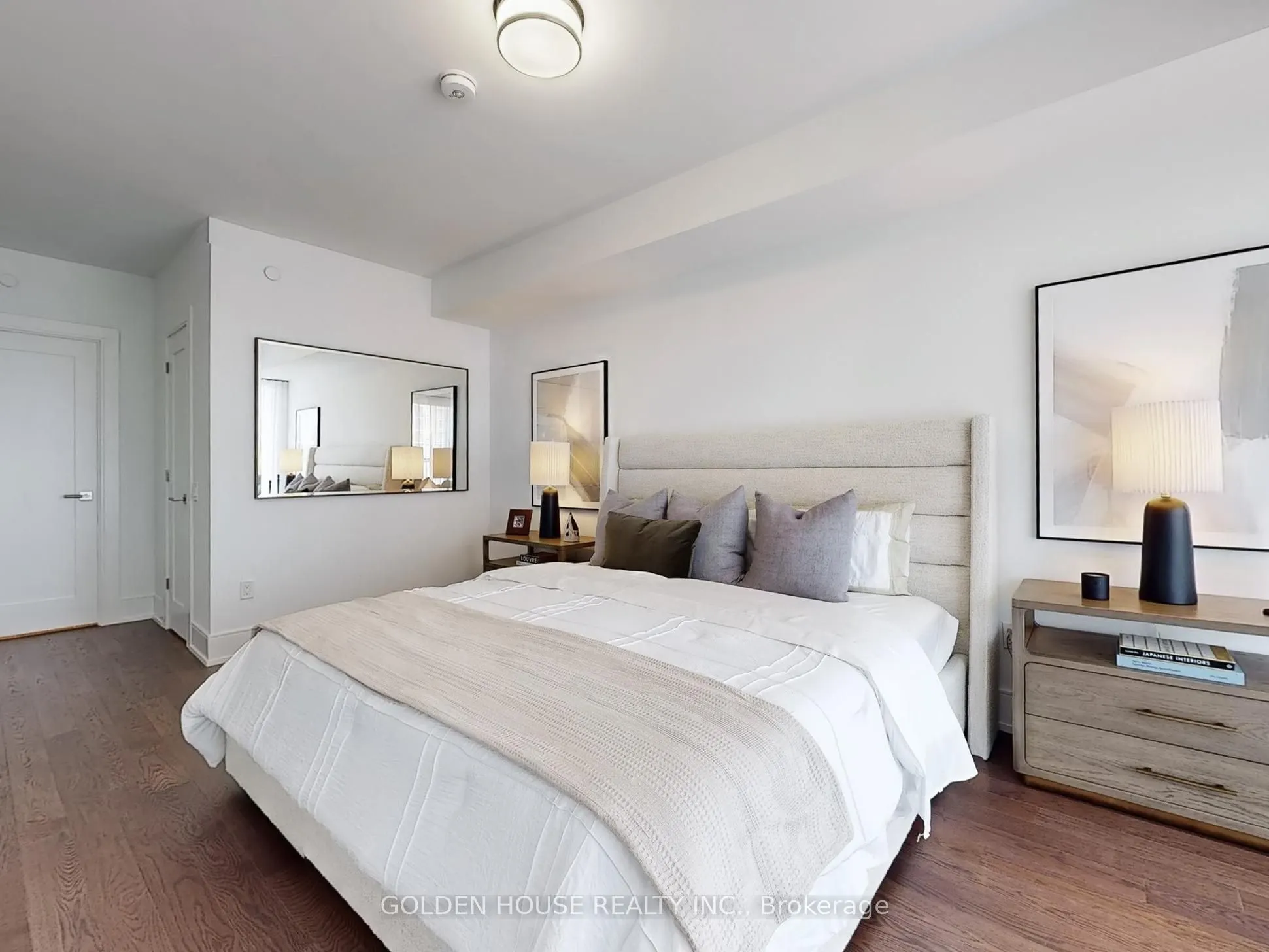30 Inn On the Park Drive, #903
