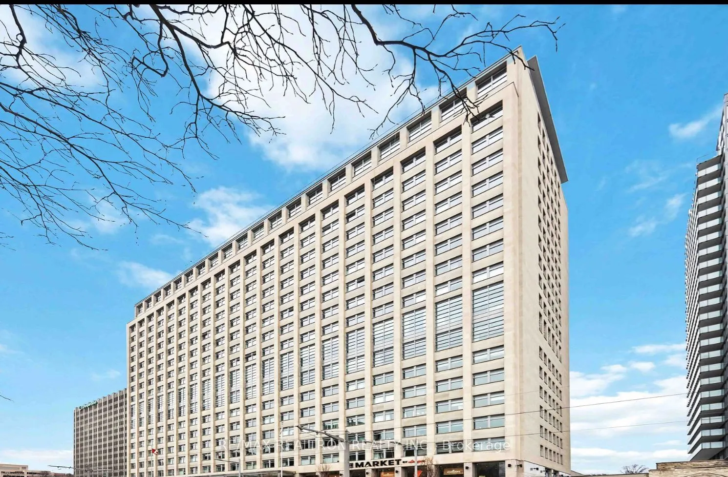111 St Clair Avenue W, #501