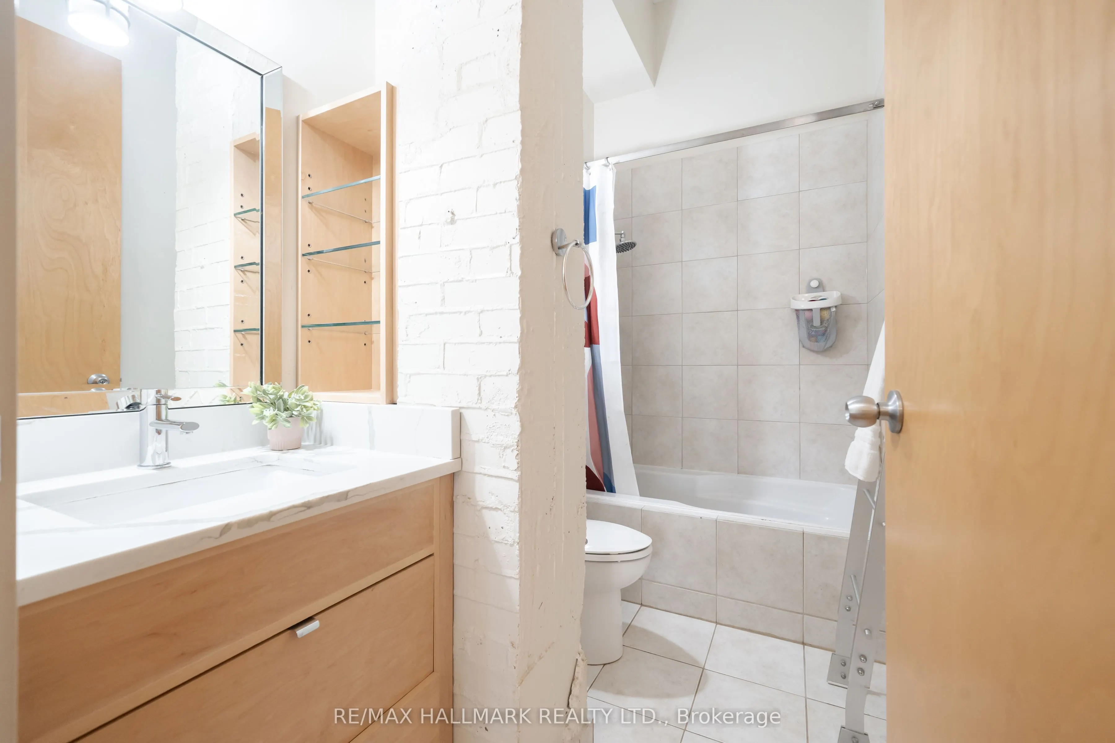 155 Dalhousie Street, #552