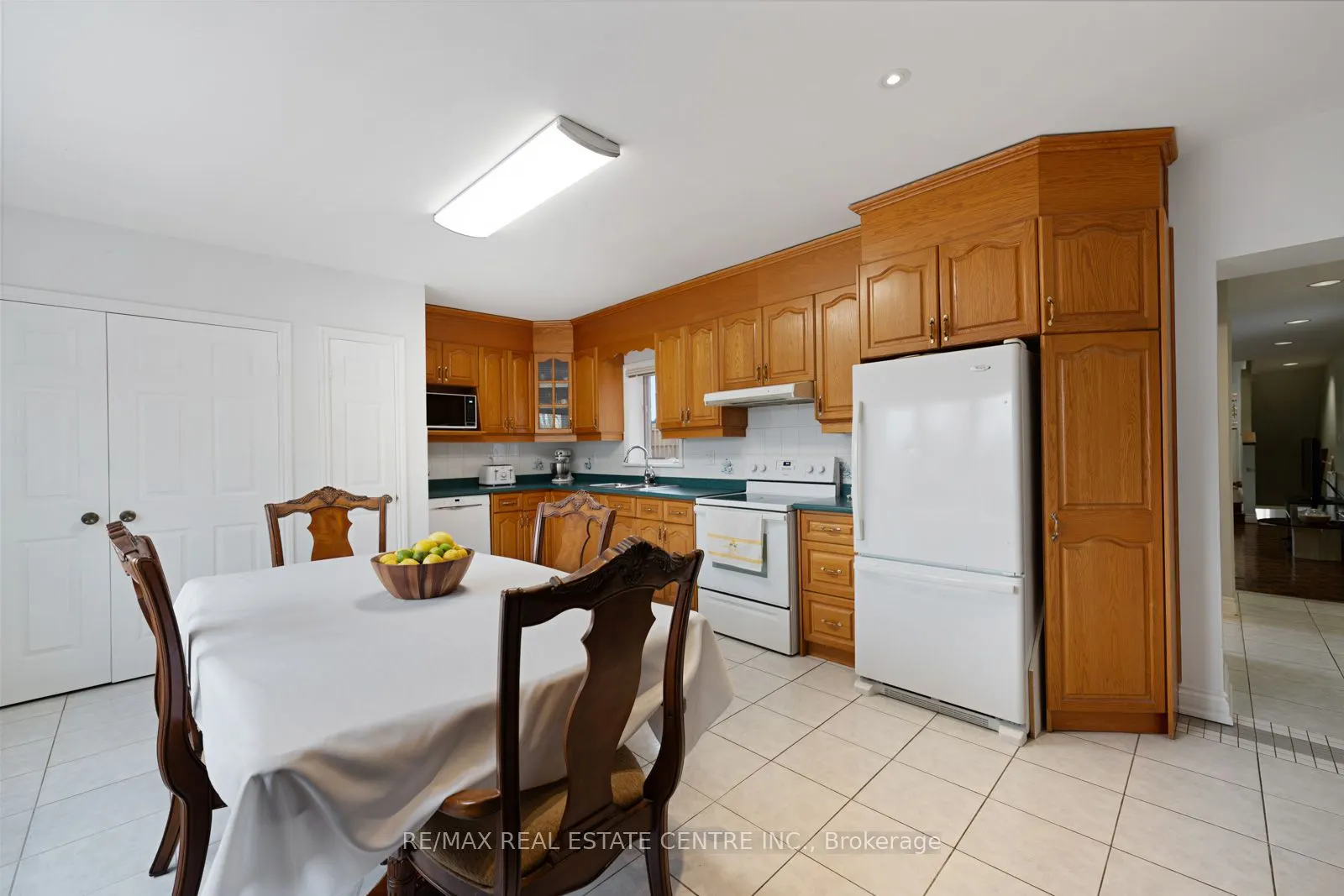 14 Churchill Avenue
