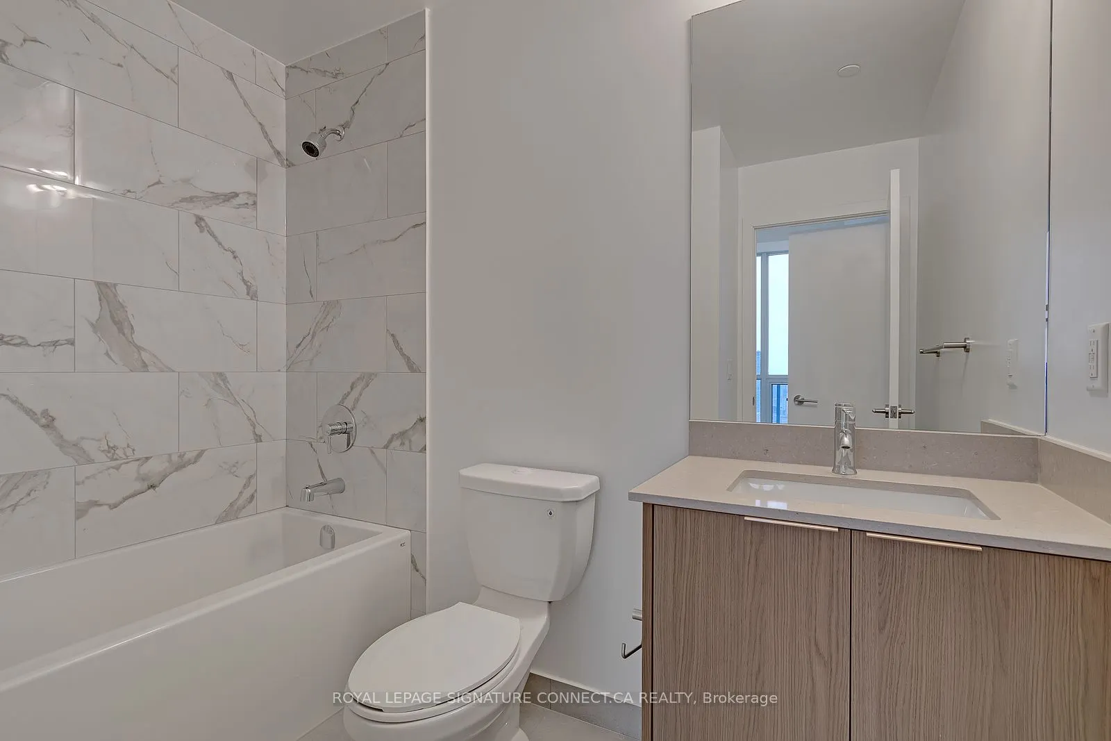 32 Forest Manor Road, #3007