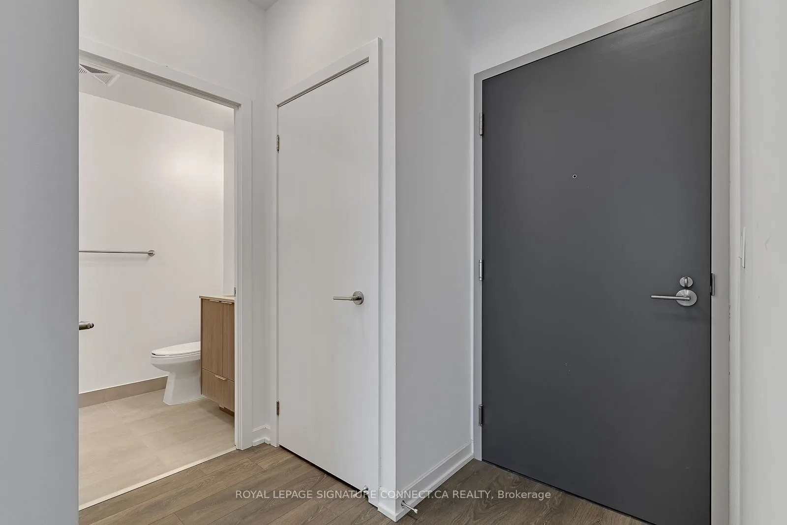 32 Forest Manor Road, #3007