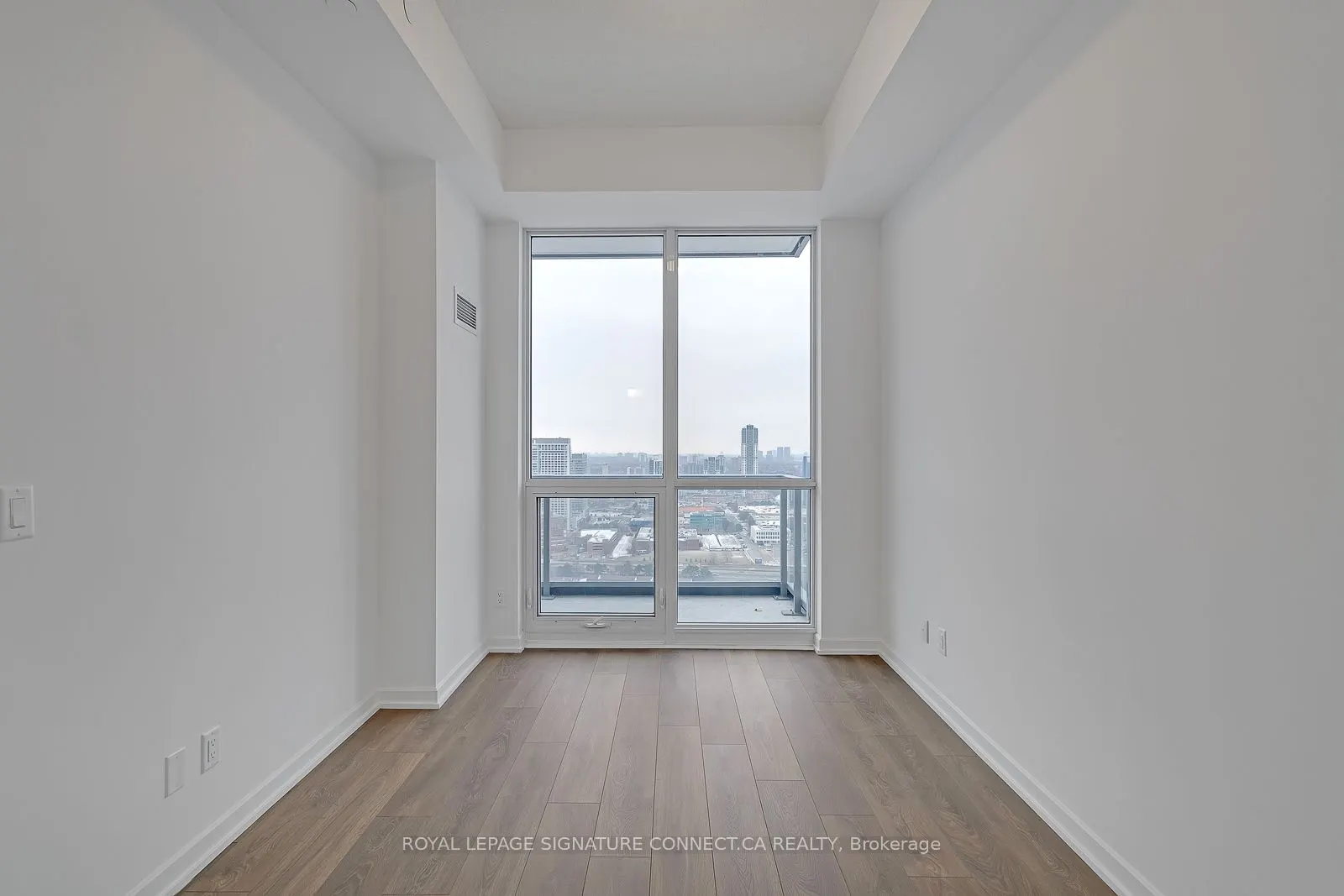 32 Forest Manor Road, #3007