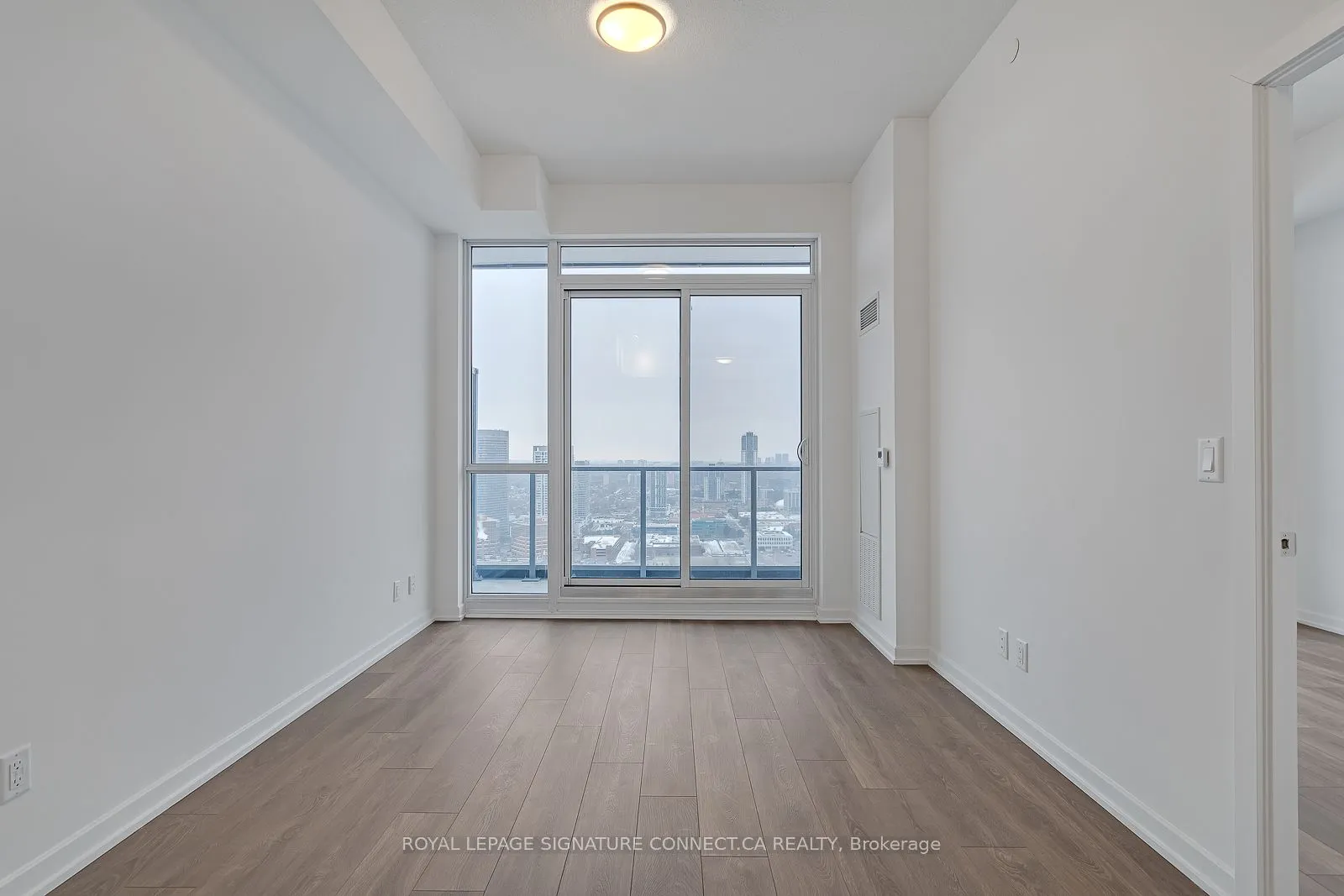 32 Forest Manor Road, #3007