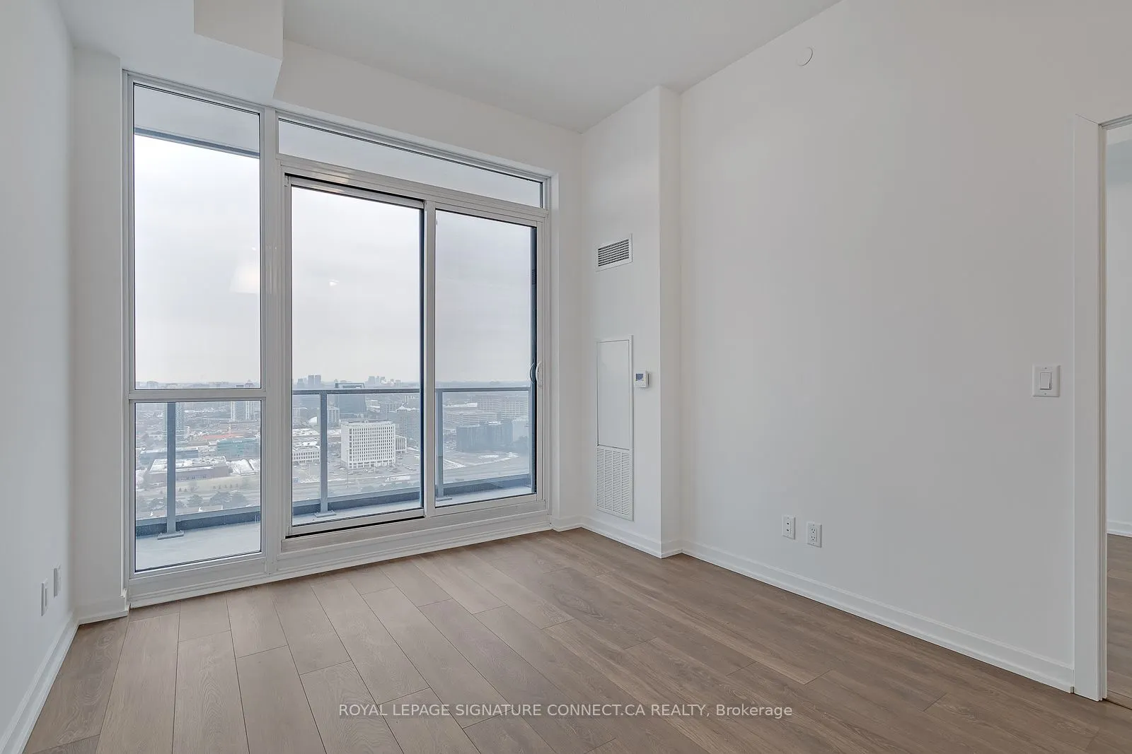 32 Forest Manor Road, #3007