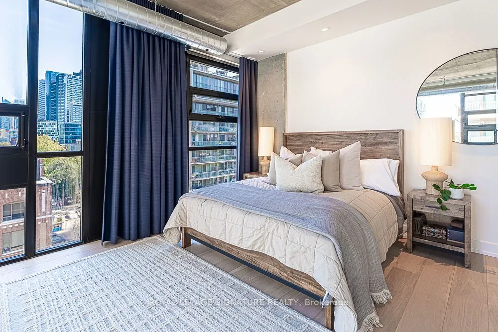 60 Bathurst Street, #705