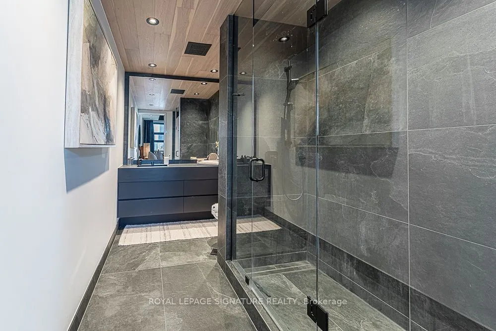 60 Bathurst Street, #705