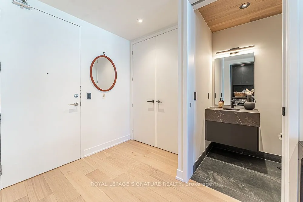 60 Bathurst Street, #705