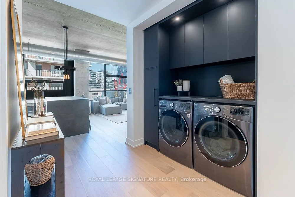 60 Bathurst Street, #705
