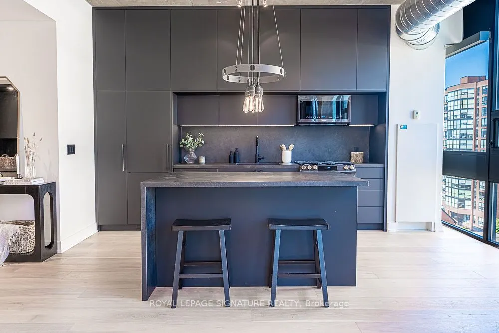 60 Bathurst Street, #705