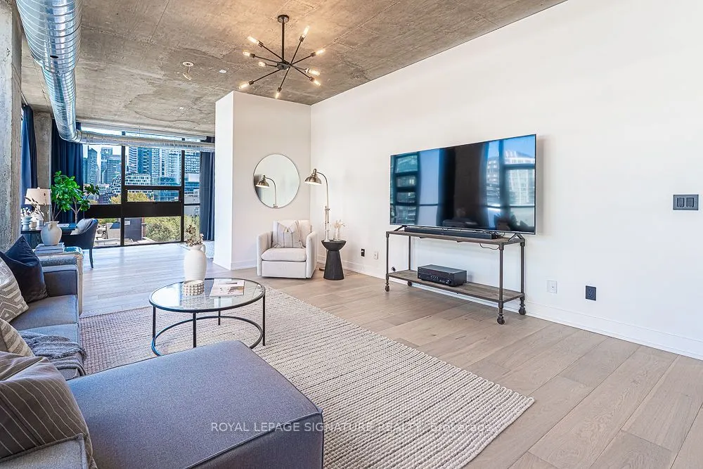 60 Bathurst Street, #705