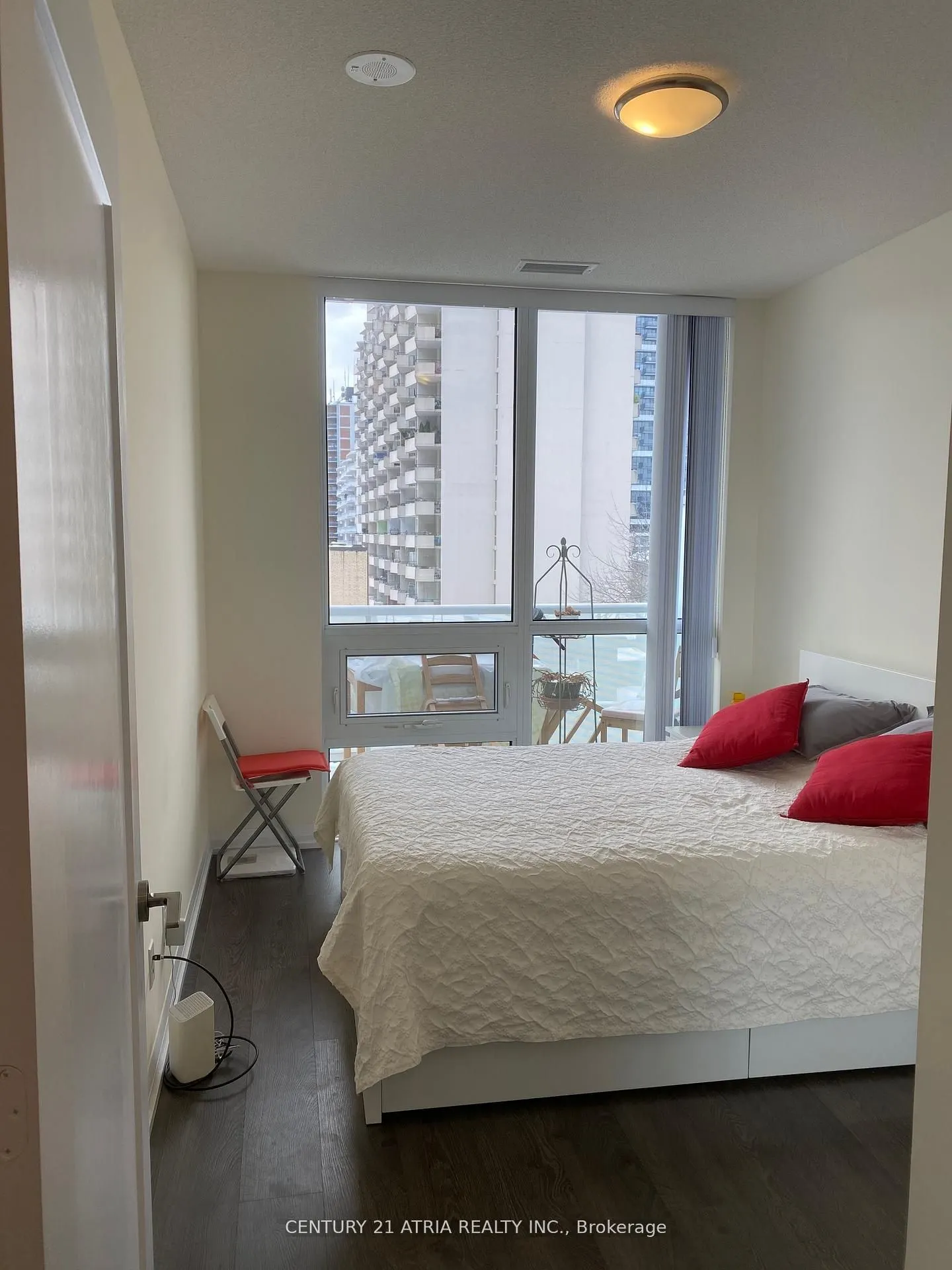 101 Erskine Avenue, #512