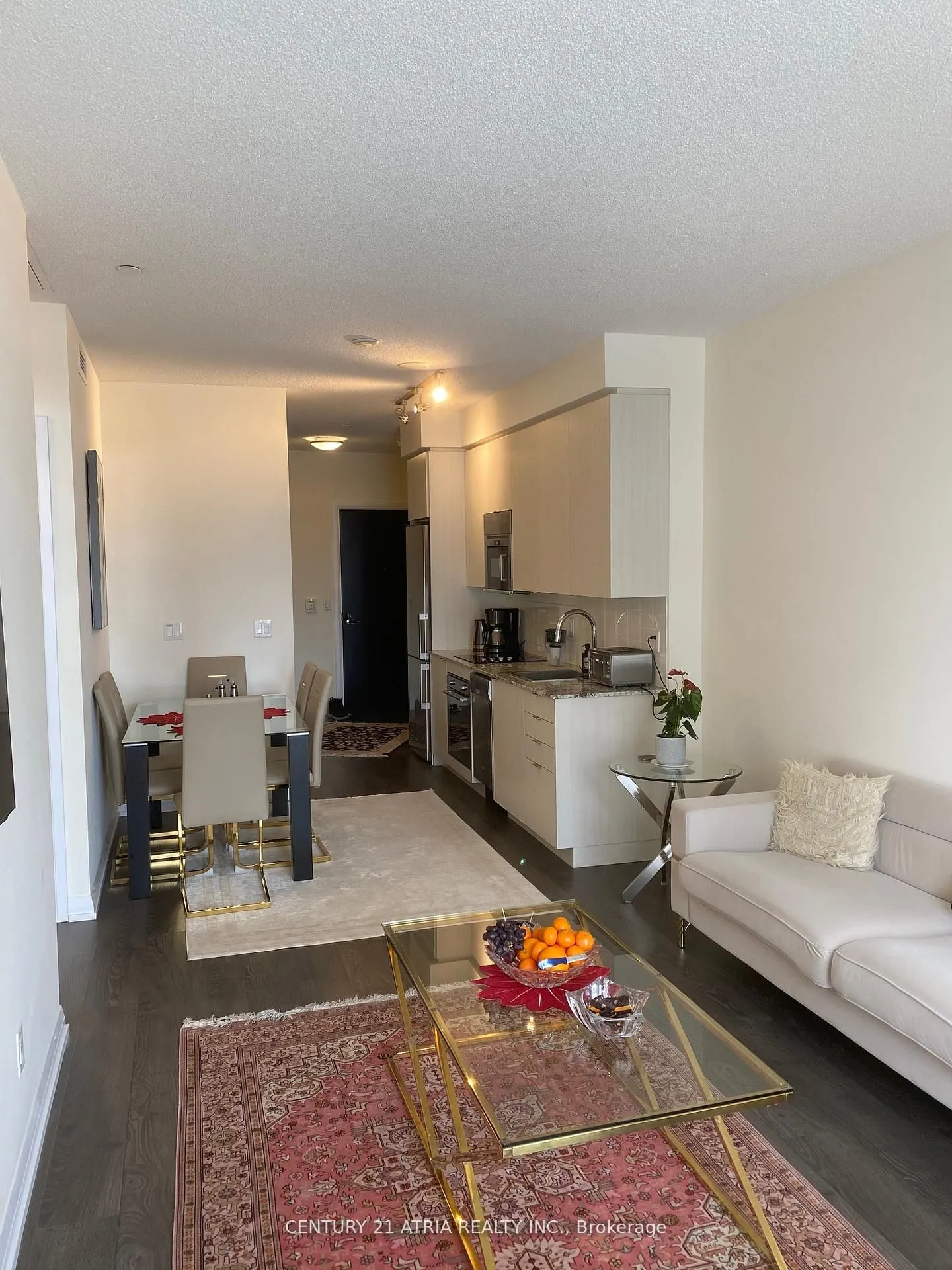 101 Erskine Avenue, #512