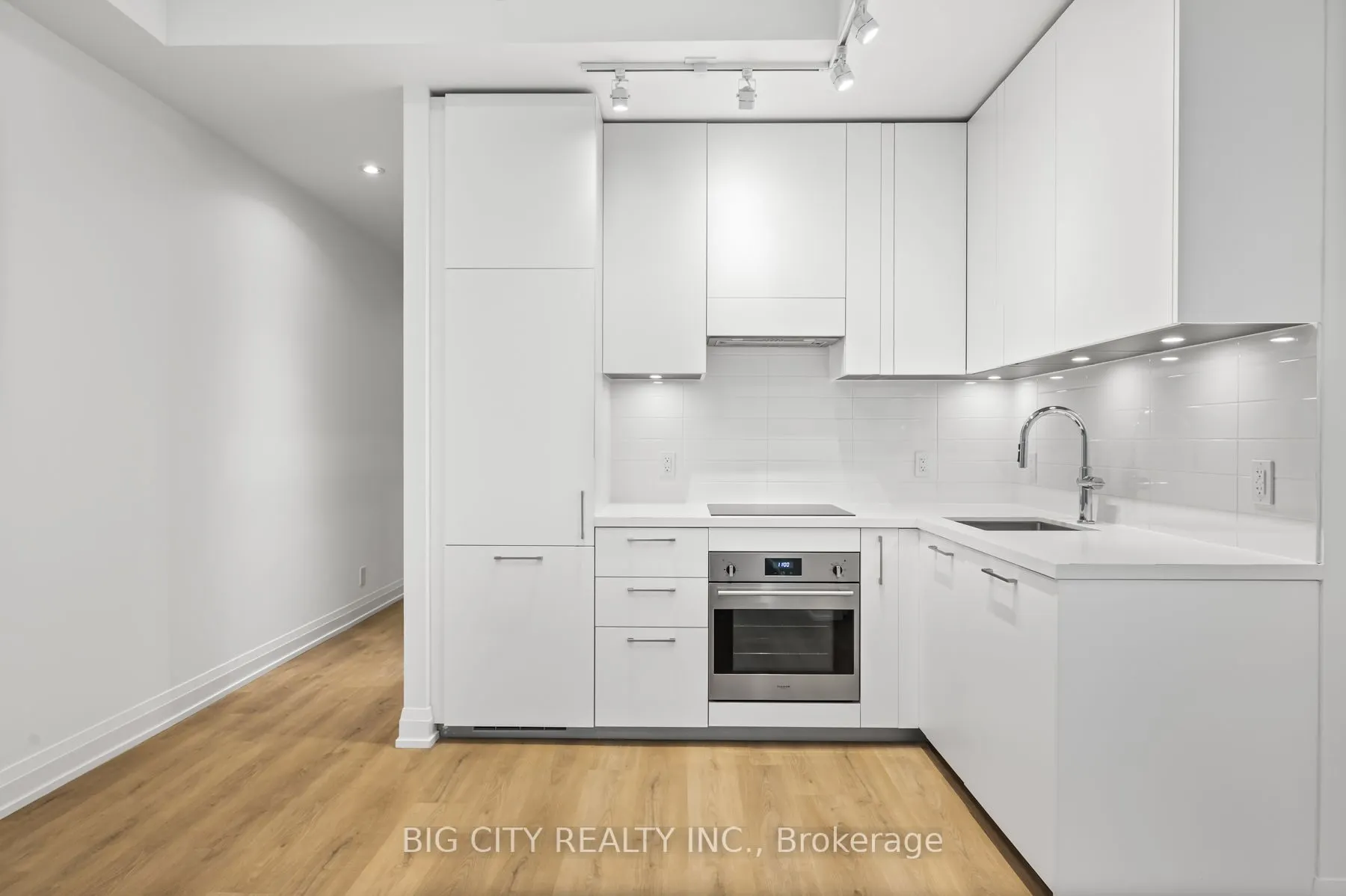 36 Brentcliffe Road, #201
