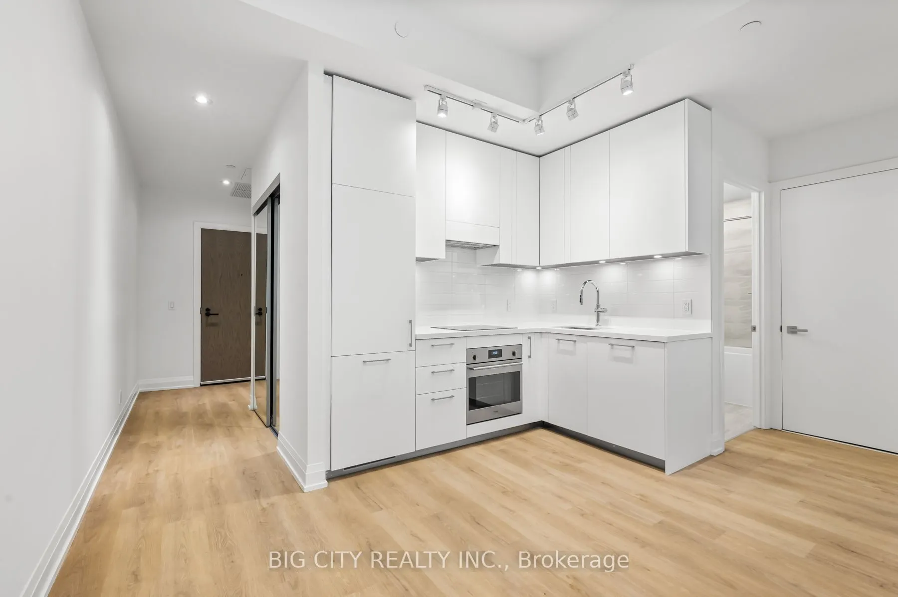36 Brentcliffe Road, #201