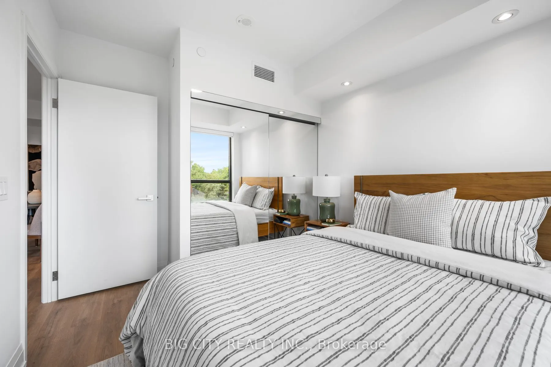 36 Brentcliffe Road, #309