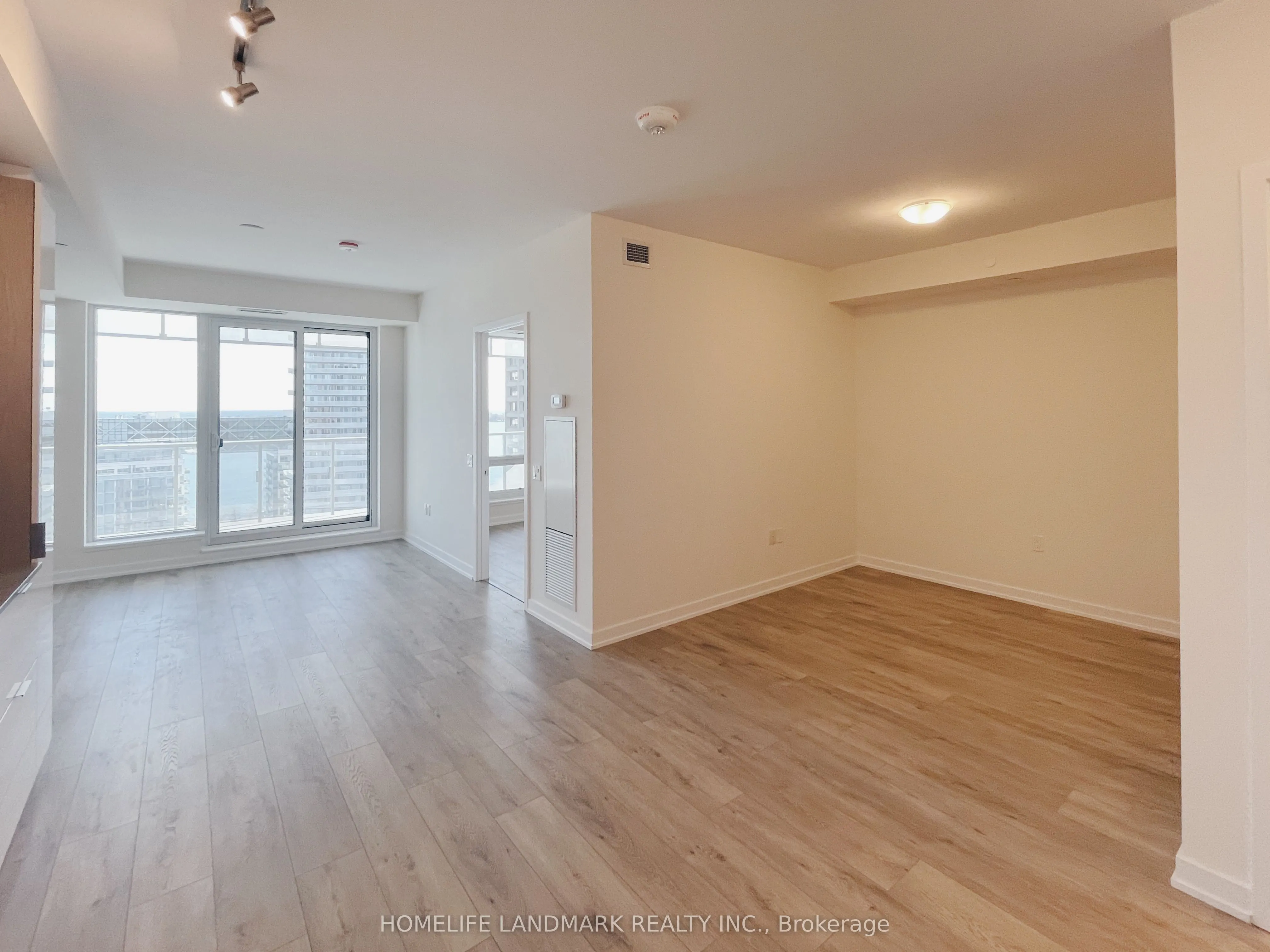 28 Freeland Street, #1610